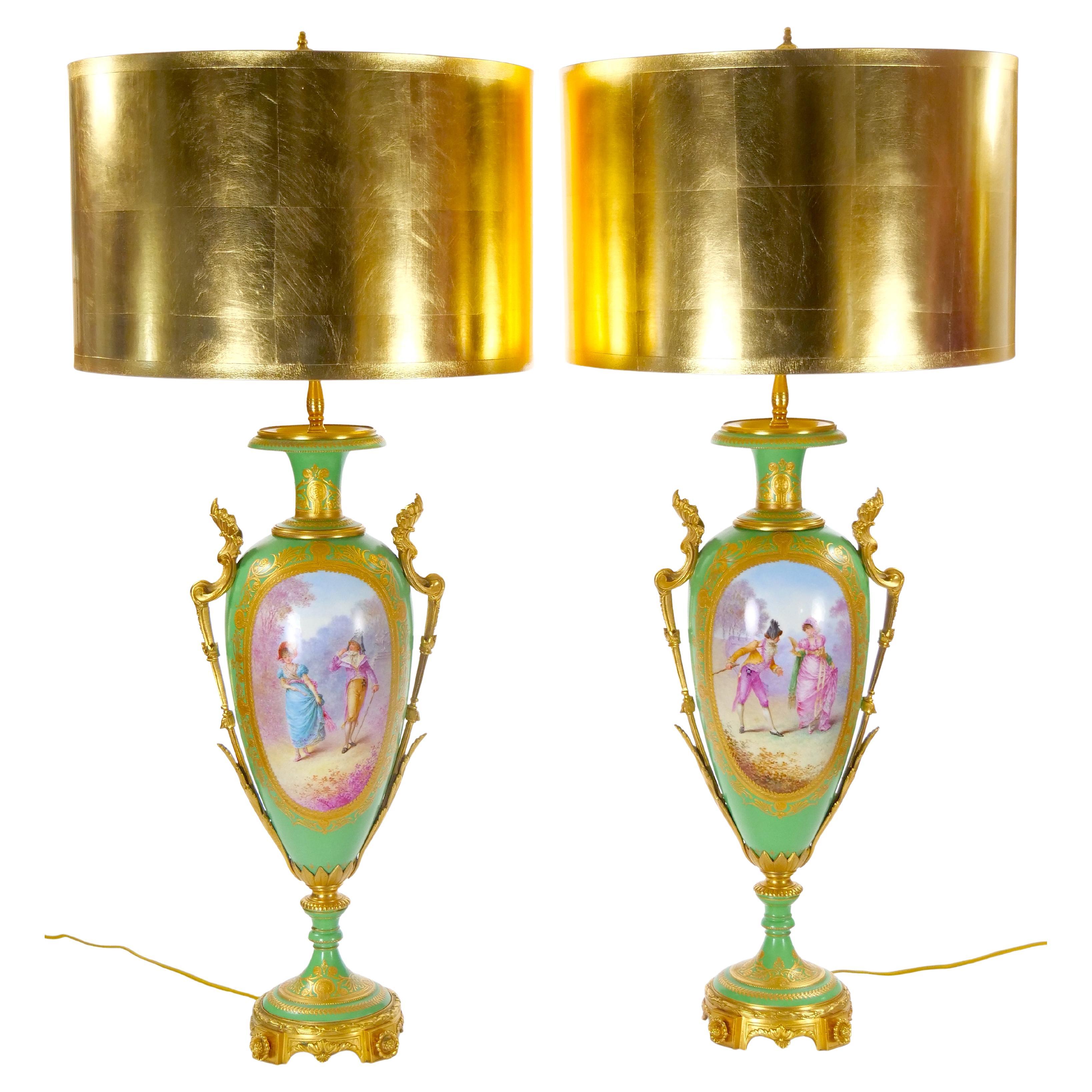 Lampes de table en porcelaine de Sèvres du 19e siècle, montées sur bronze doré et ormolu