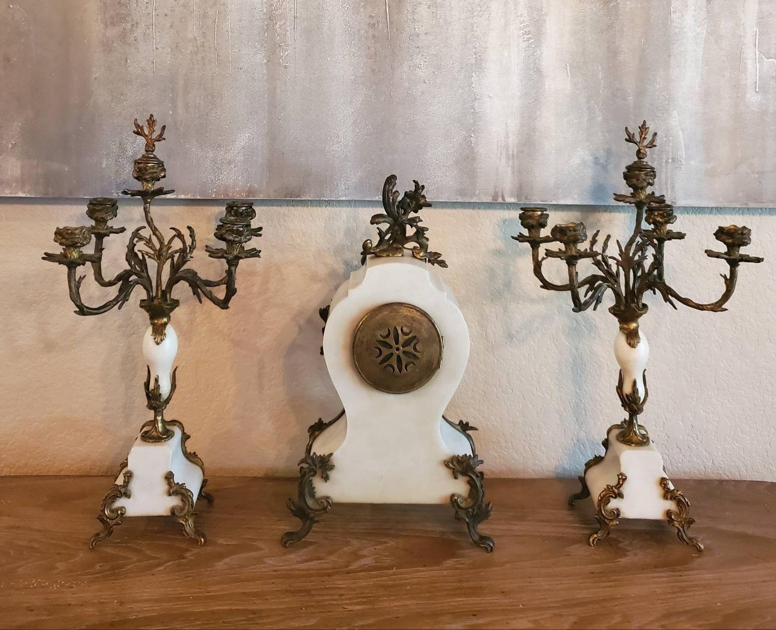 19th Century French Gilt Bronze Ormolu Mounted Slate Marble Mantel Clock In Good Condition In Forney, TX