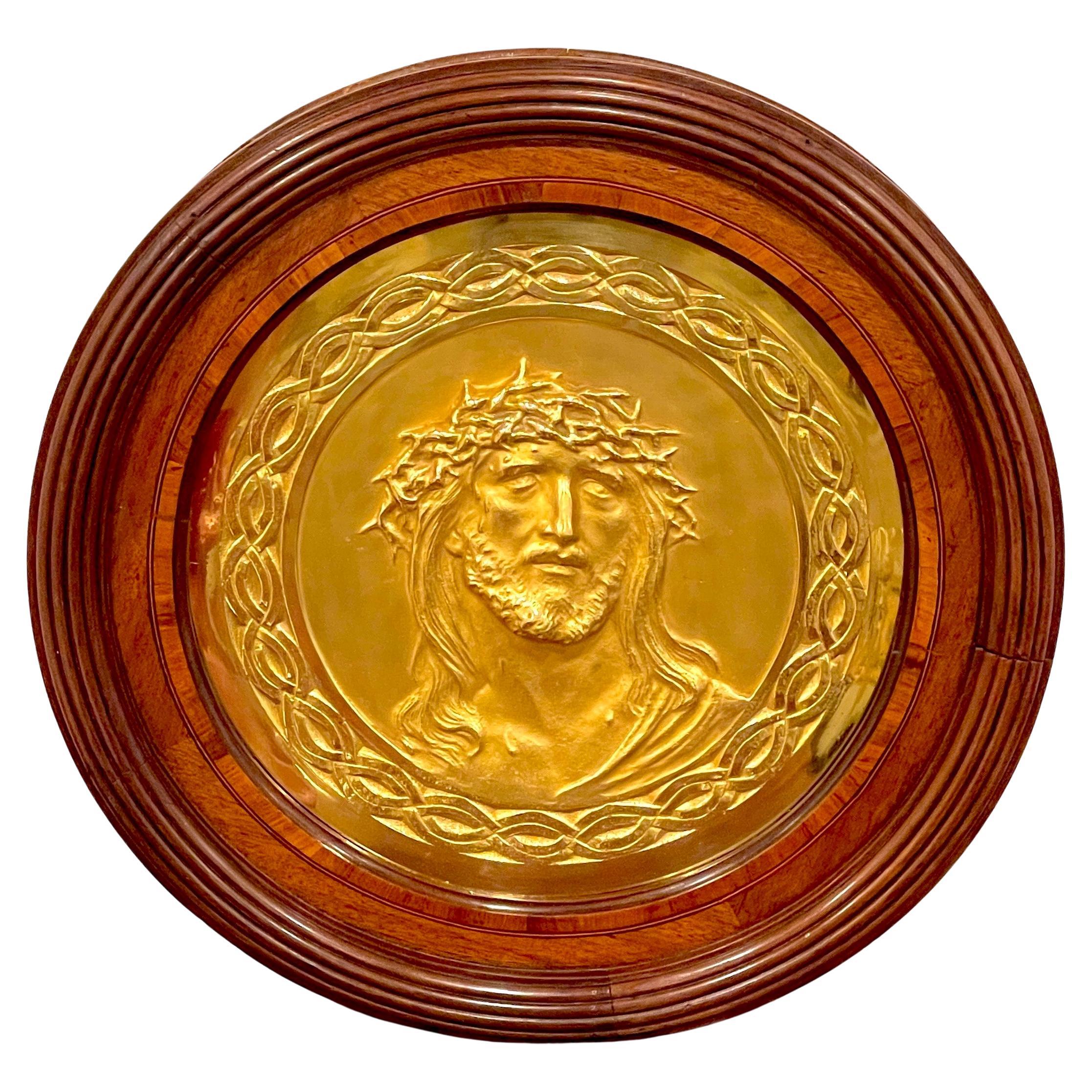 Französische vergoldete Bronzeporträtplakette von Jesus mit Krone der Thornen aus dem 19. Jahrhundert