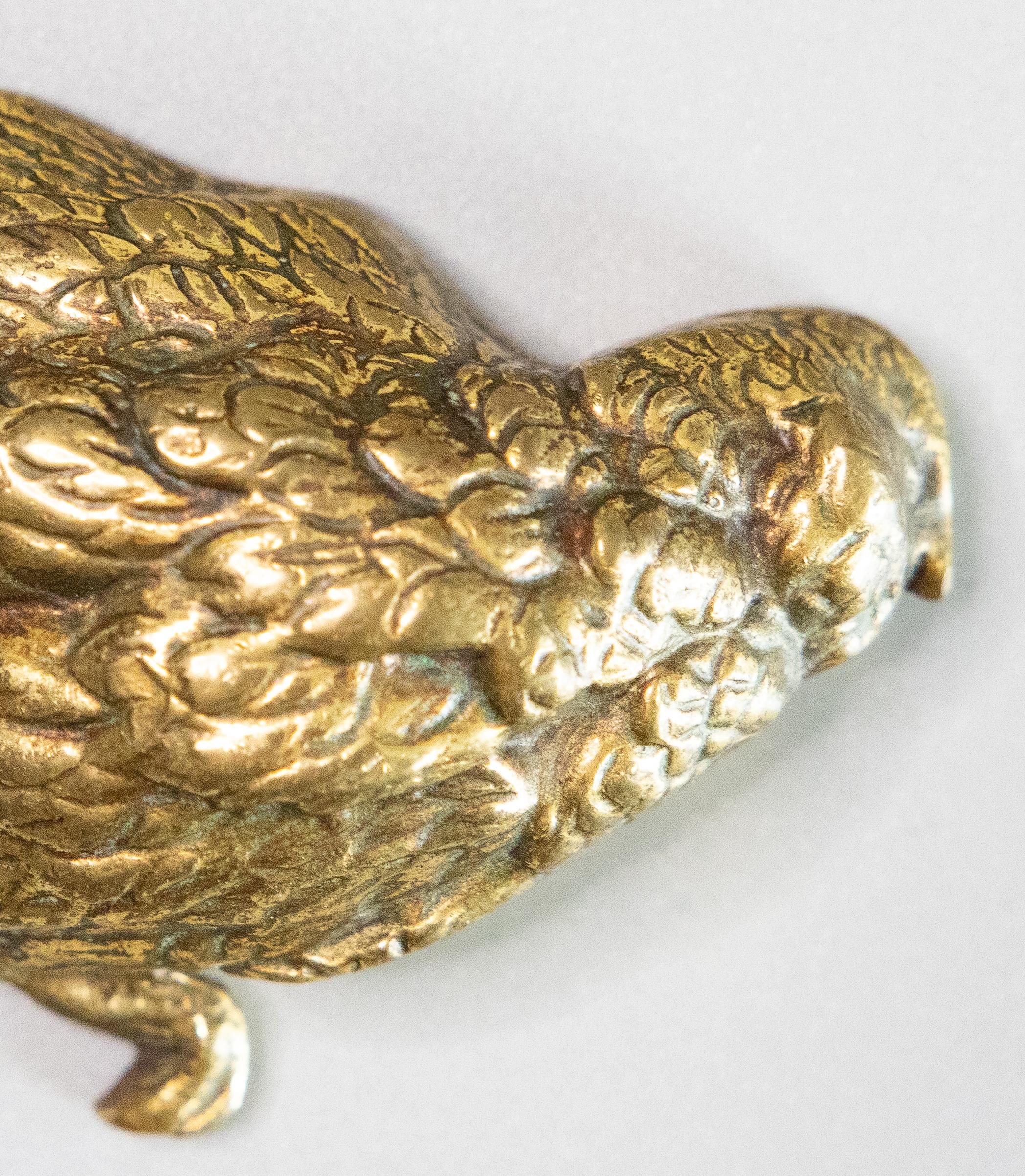 Presse-papier/ trophée de chasse en bronze ciselé et doré, d'après Comolera (1818-1897). Provenant d'un collectionneur français.