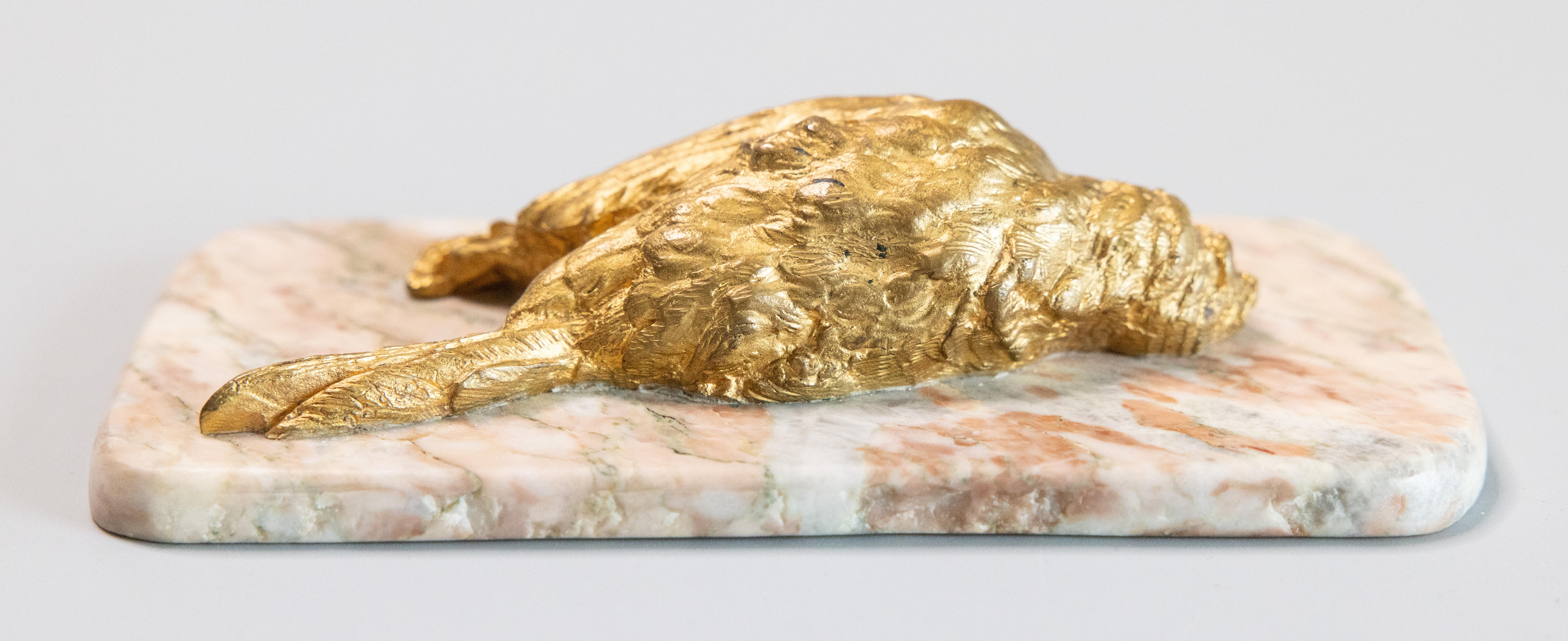 Moulage Oiseau blessé en bronze doré du XIXe siècle, d'après Comolera en vente