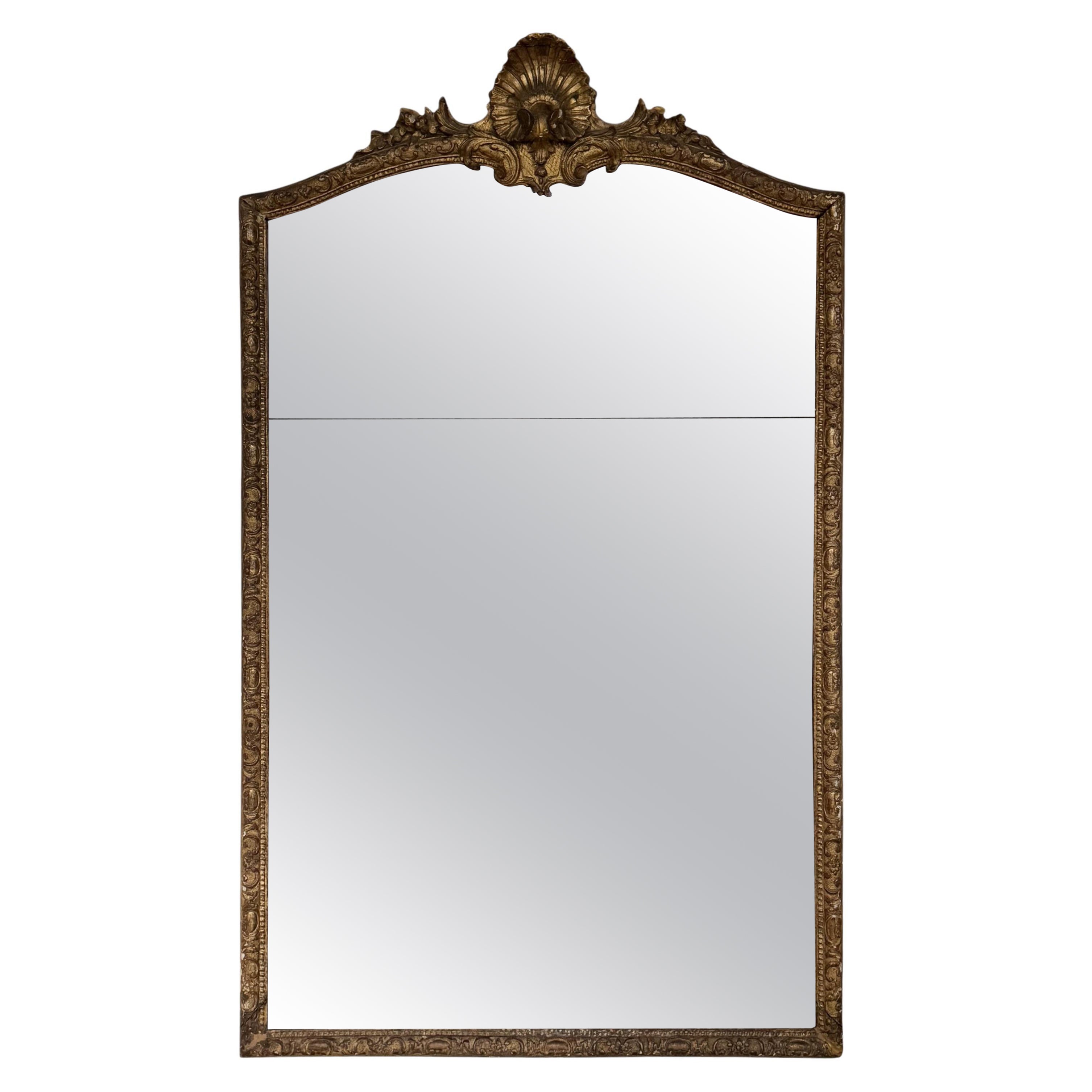 Miroir doré français du 19ème siècle avec crête en coquillage