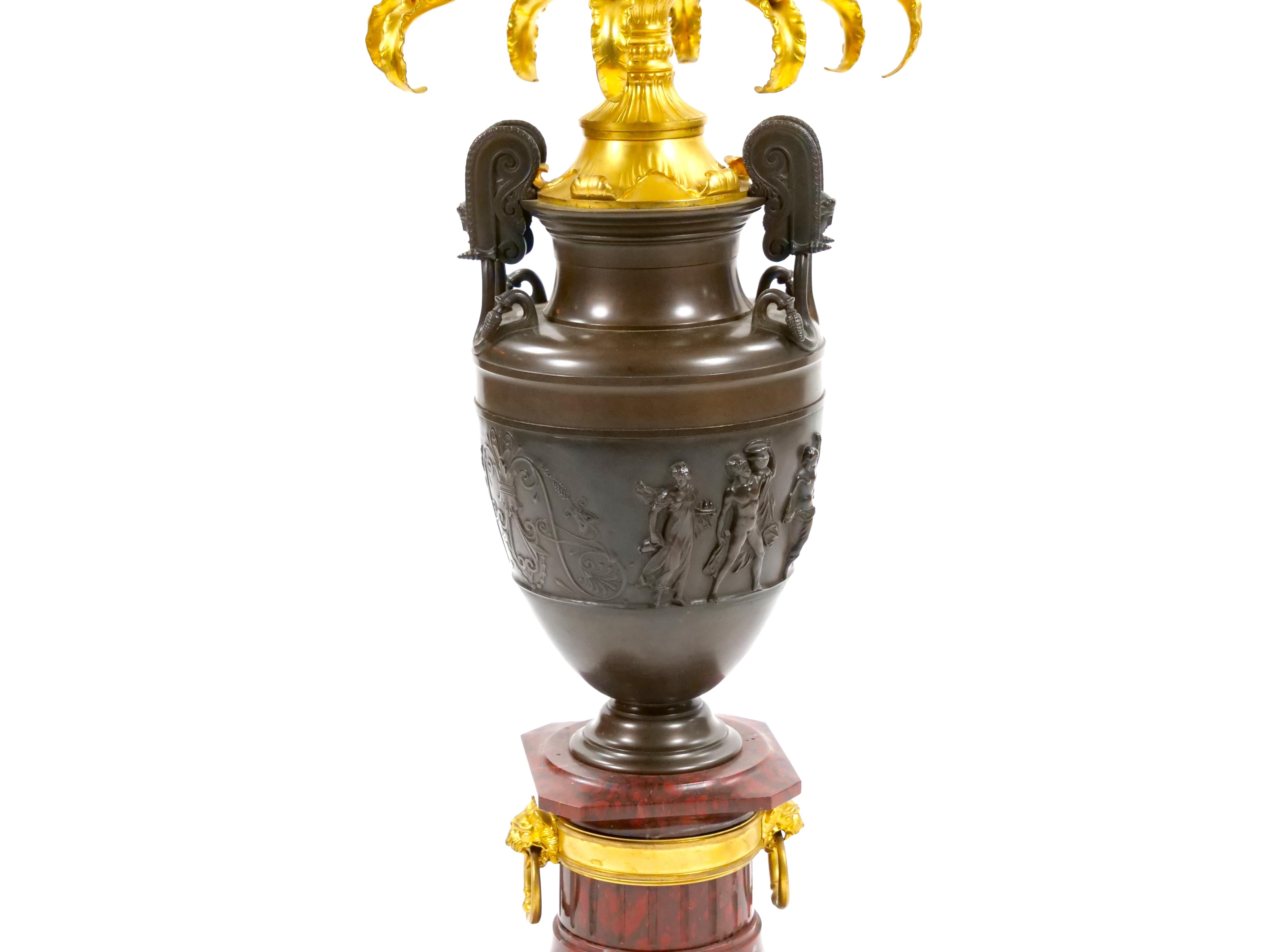 Français Chandeliers en bronze patiné et doré du 19ème siècle par Ferdinand Barbedienne en vente