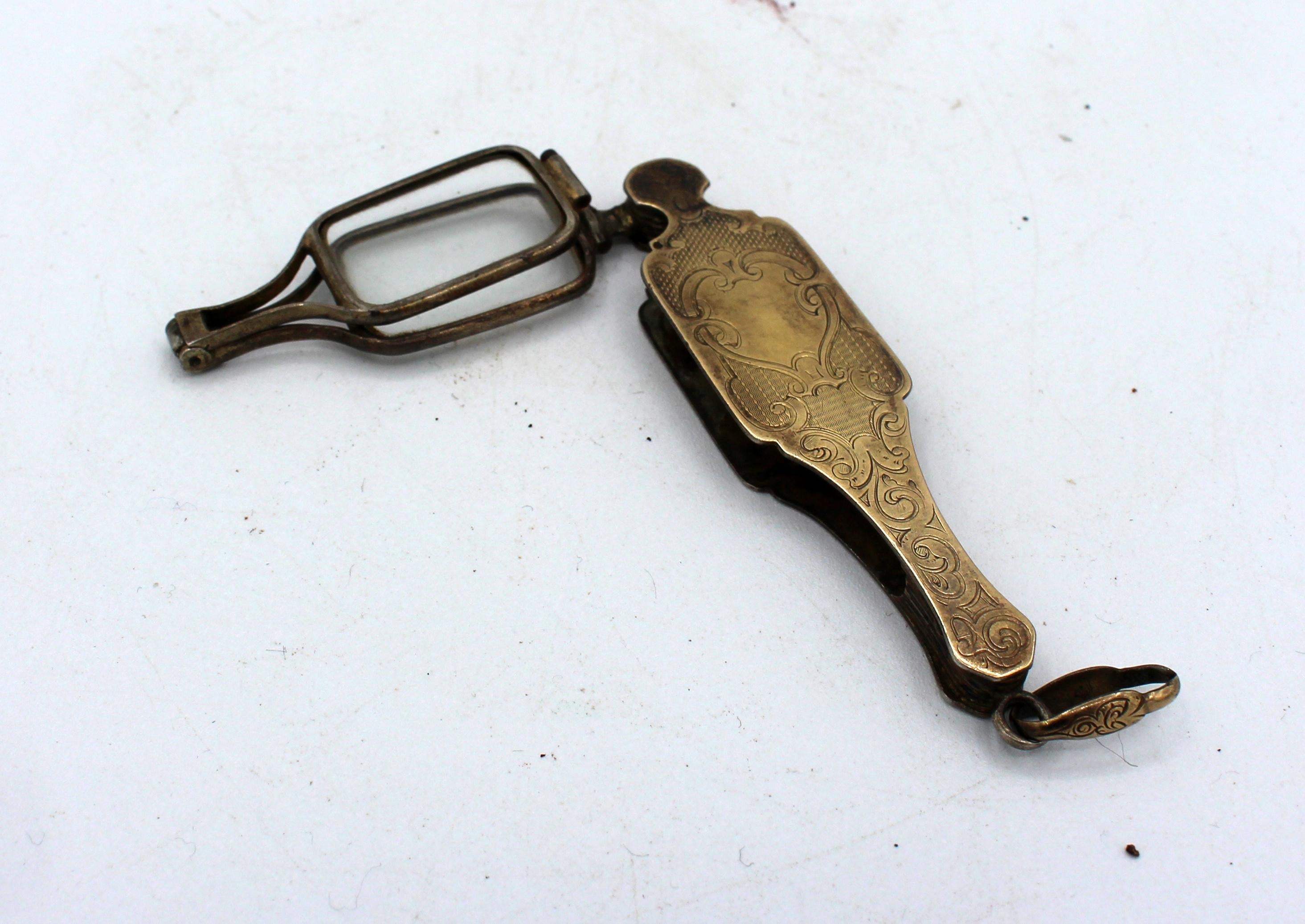 19th century French gilt silver Lorgnette in a solid gilt silver case. Trigger release.
3 1/4