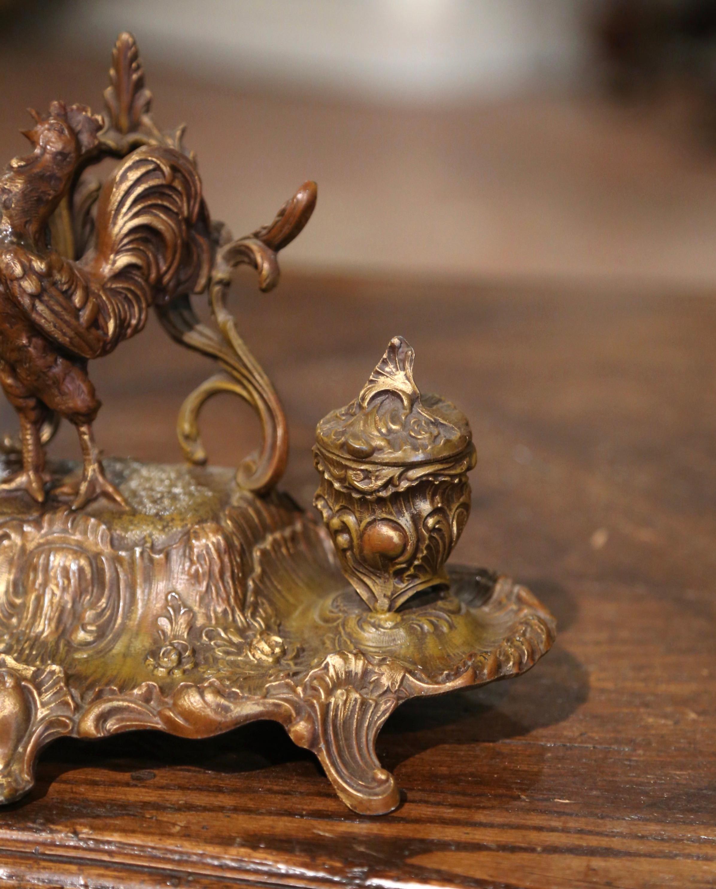 19th Century French Gilt Spelter Inkwell with Rooster Sculpture Signed A. Bossu In Excellent Condition For Sale In Dallas, TX