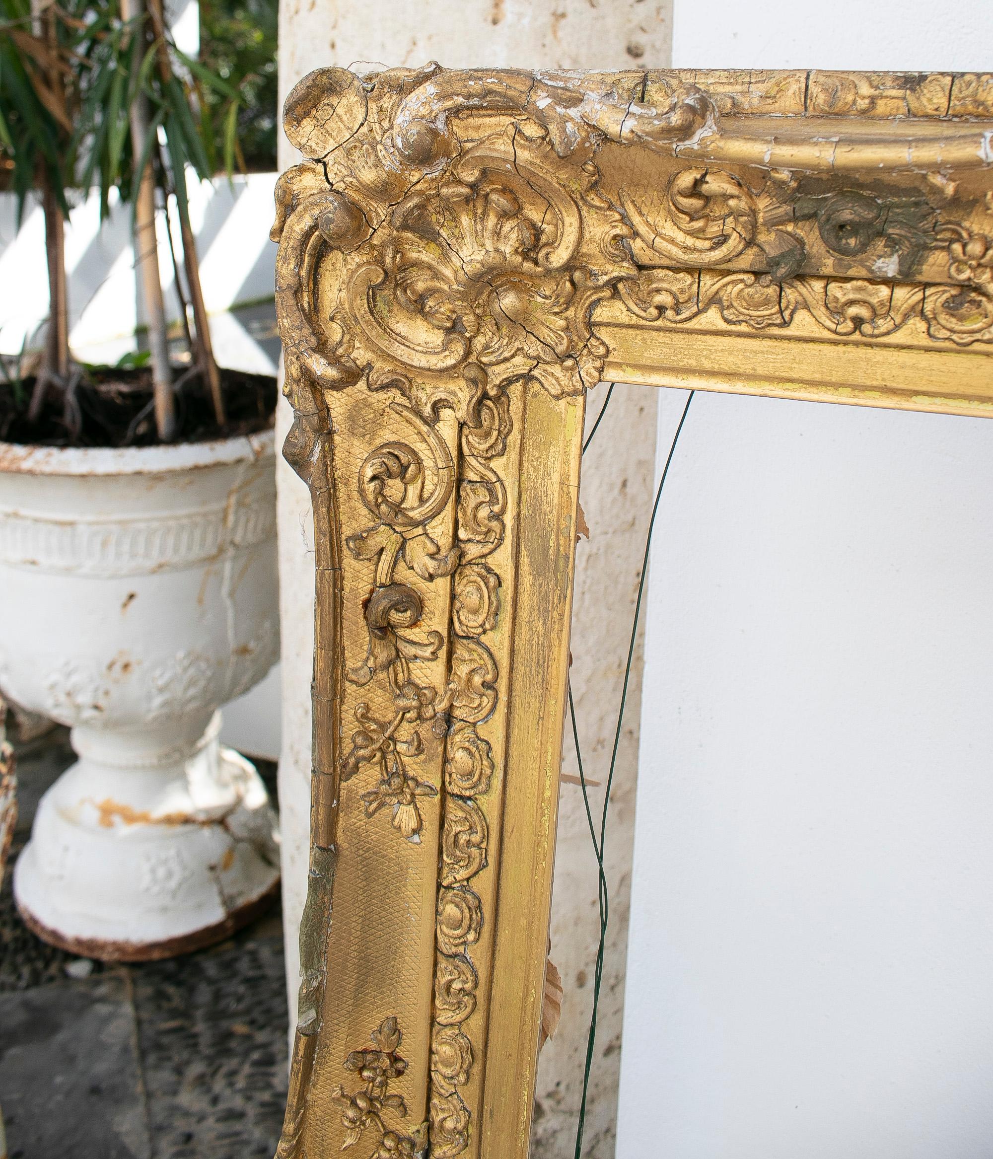 19th Century French Giltwood and Stucco Baroque Frame 5