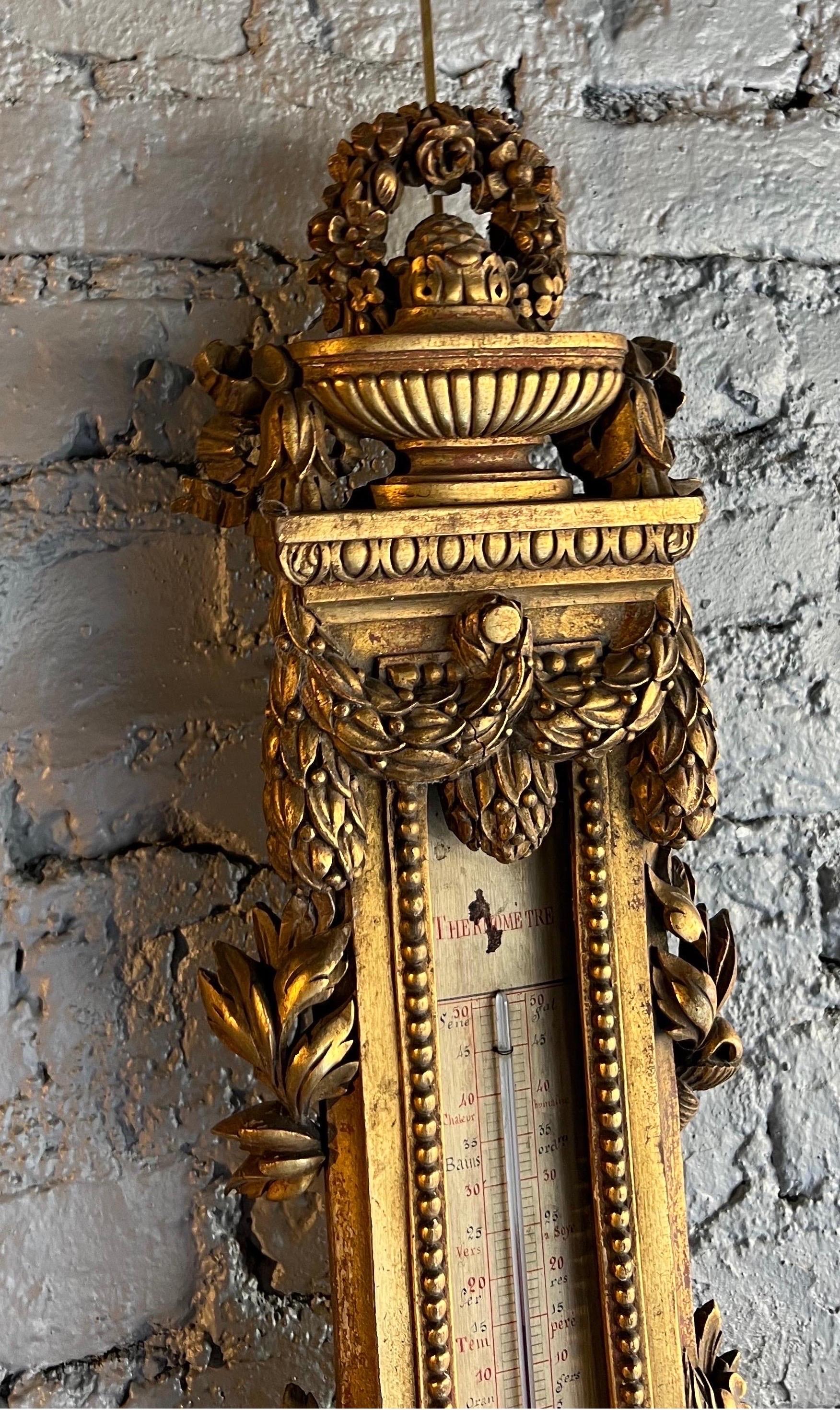 XIXe siècle Baromètre français du 19ème siècle en bois doré en vente