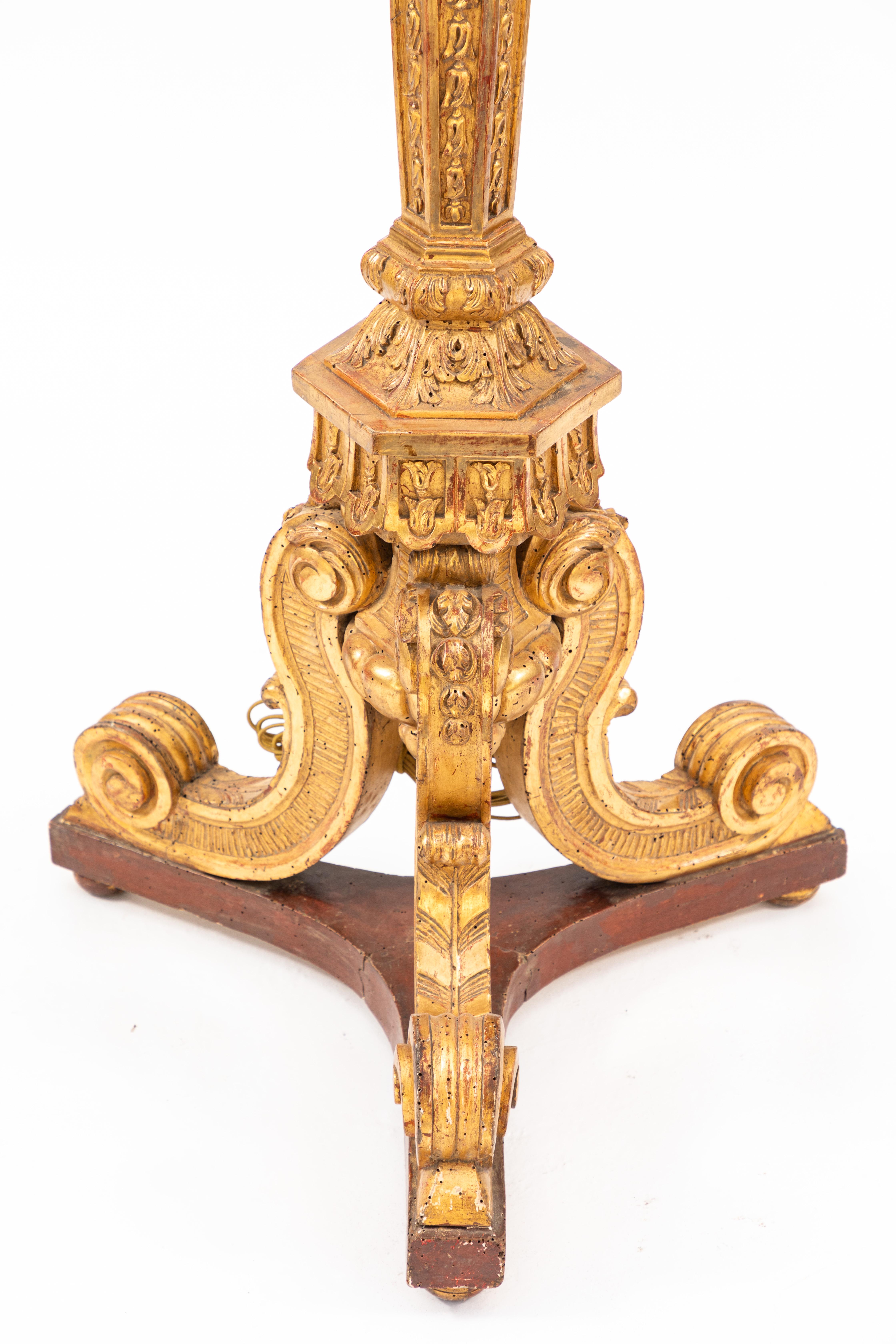 lampadaire en bois doré français du 19ème siècle en vente 2