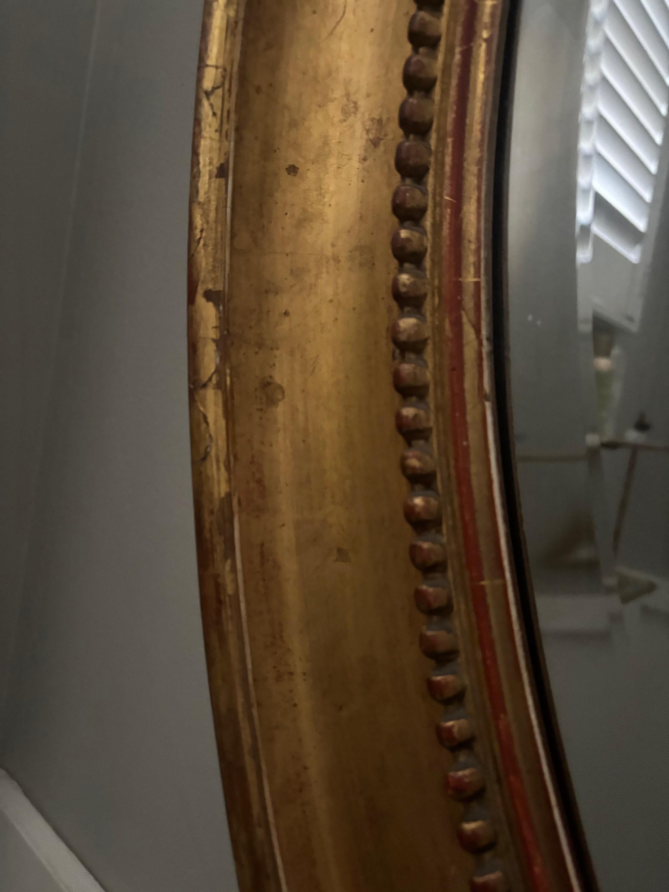 Miroir en bois doré français du 19e siècle en vente 7