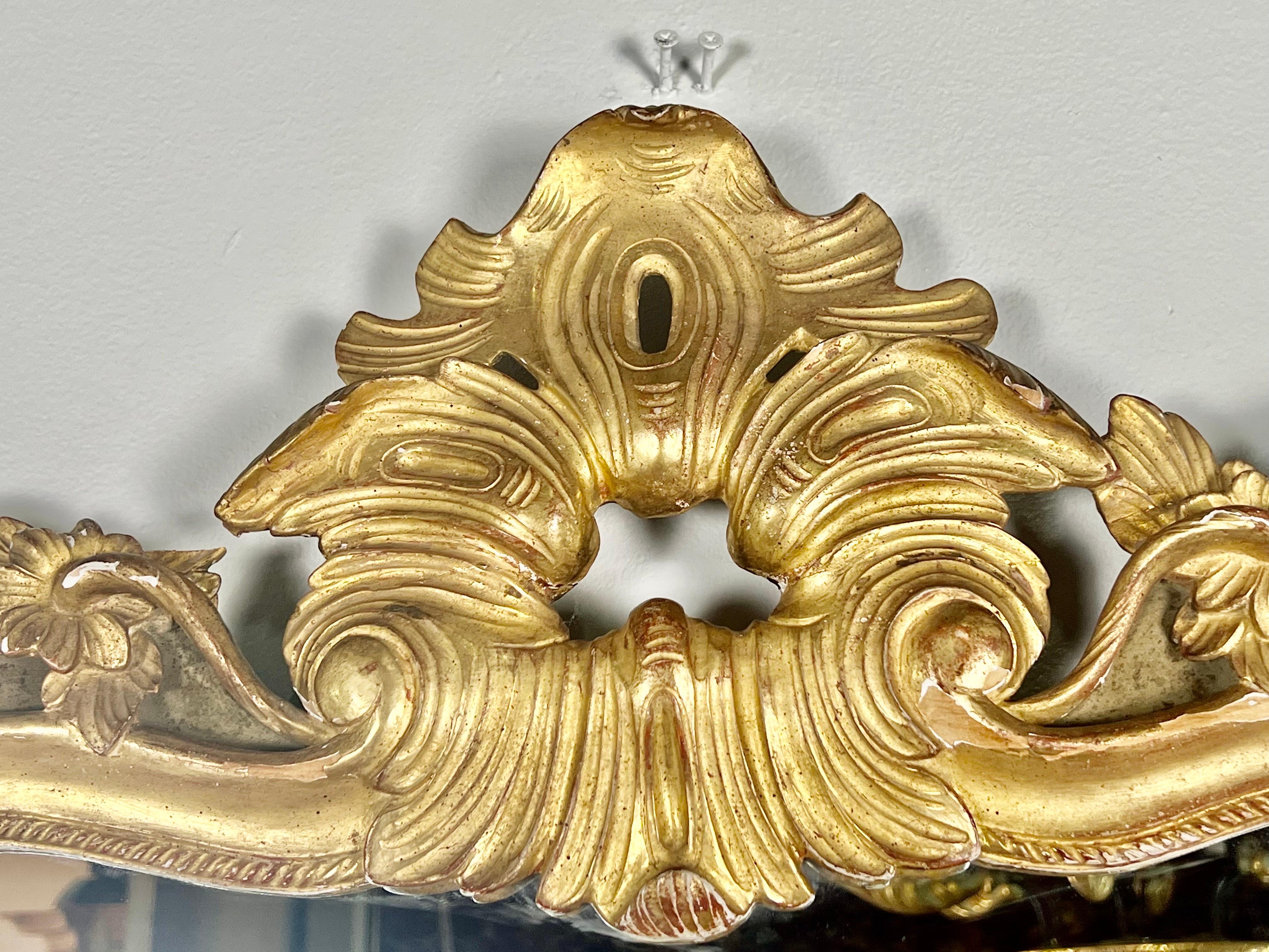 Francese Specchio in legno dorato francese del XIX secolo in vendita