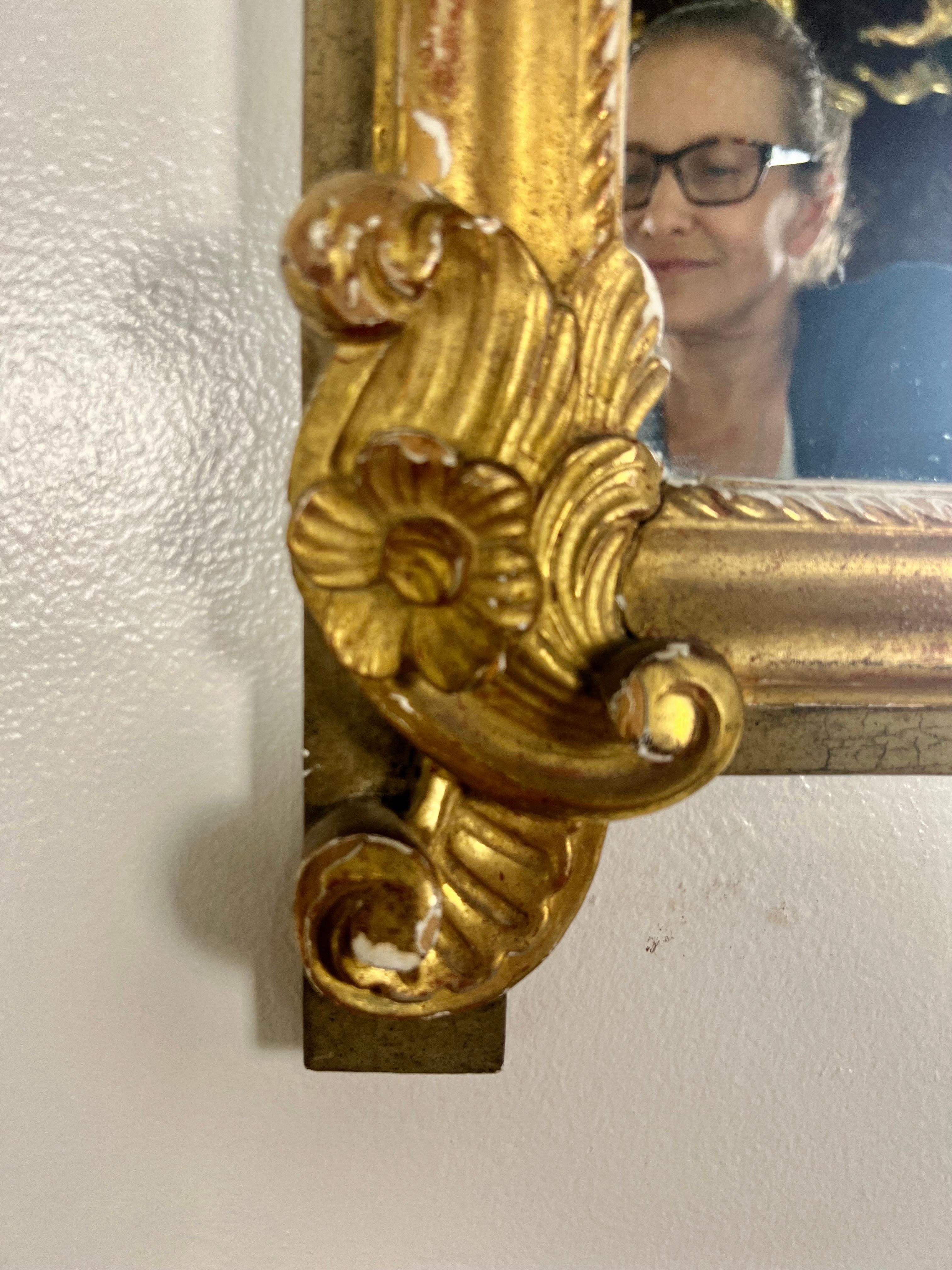 XIXe siècle Miroir en bois doré français du 19e siècle  en vente