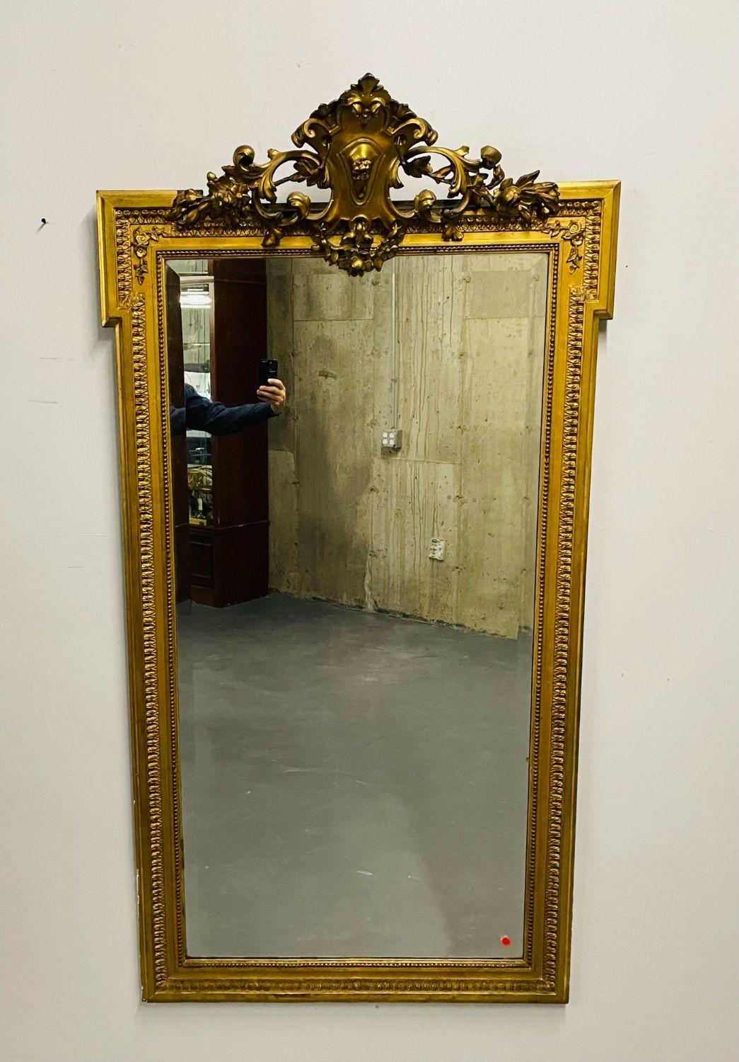 Espejo de pared, consola, muelle, de madera dorada francesa del siglo XIX, de cuerpo entero, de suelo Madera dorada en venta