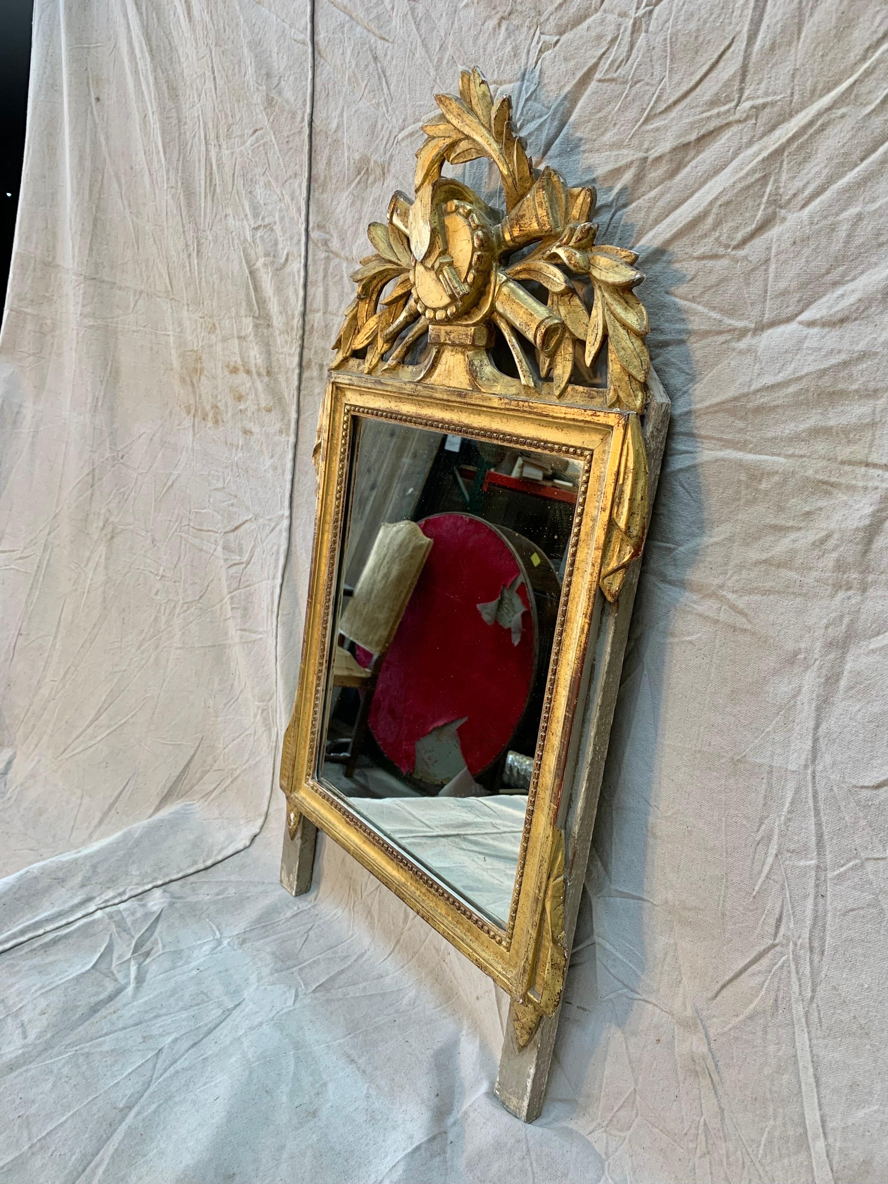 Hand-Crafted 19th Century French Giltwood Wall Mirror For Sale