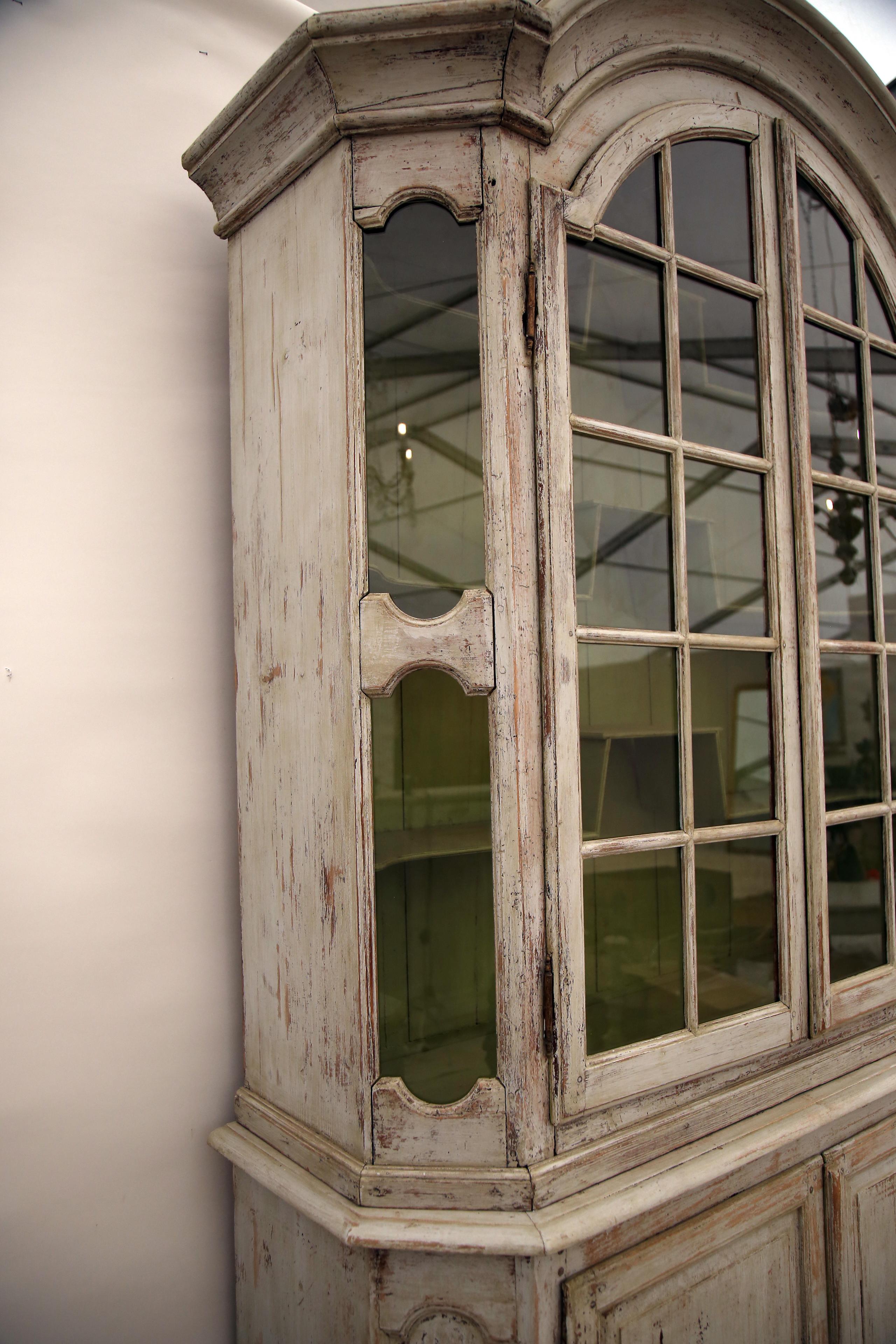 Armoire à 2 portes en verre du 19e siècle Bon état - En vente à San Angelo, TX
