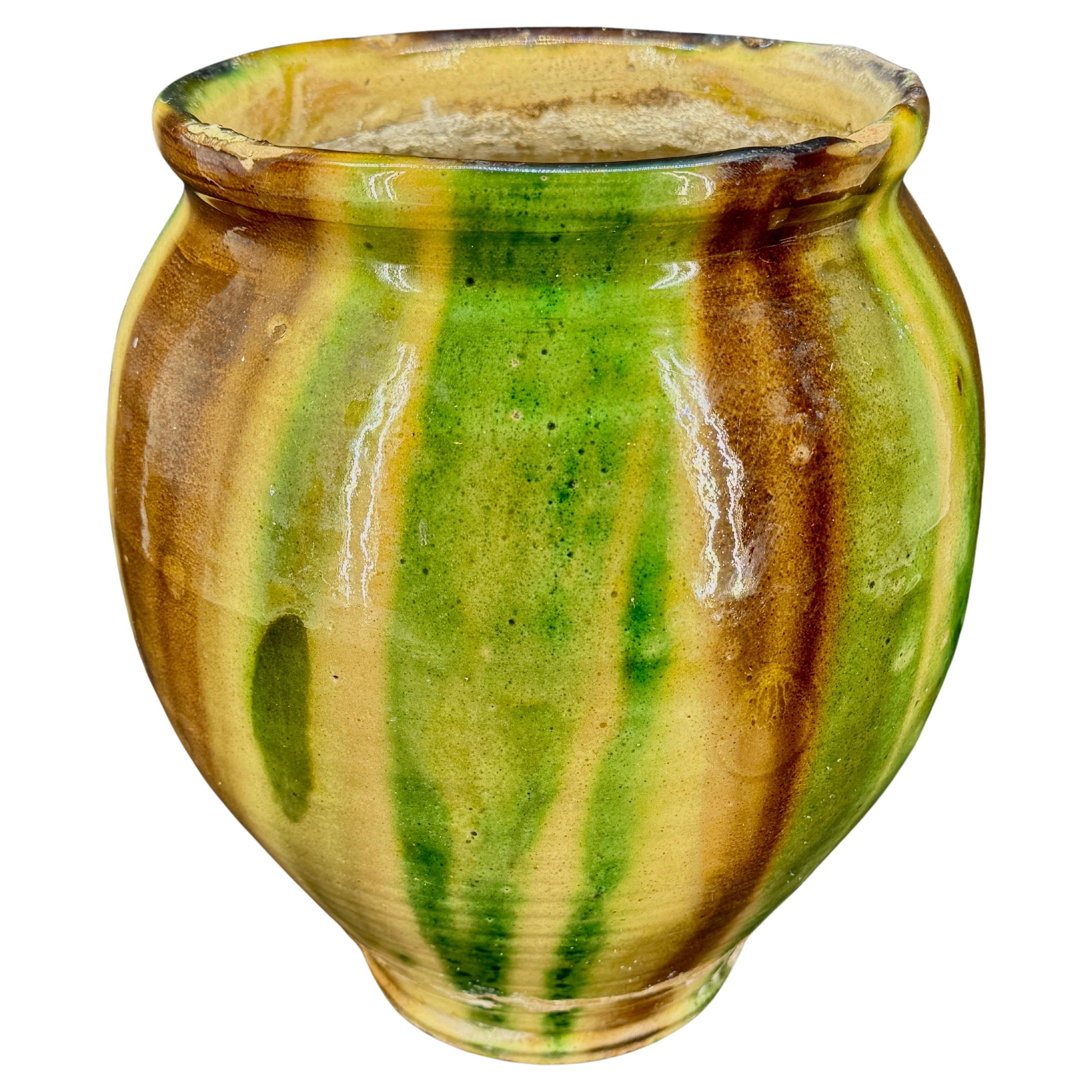 Pentola francese del 19° secolo con rivestimento in ocra verde e gialla in vendita