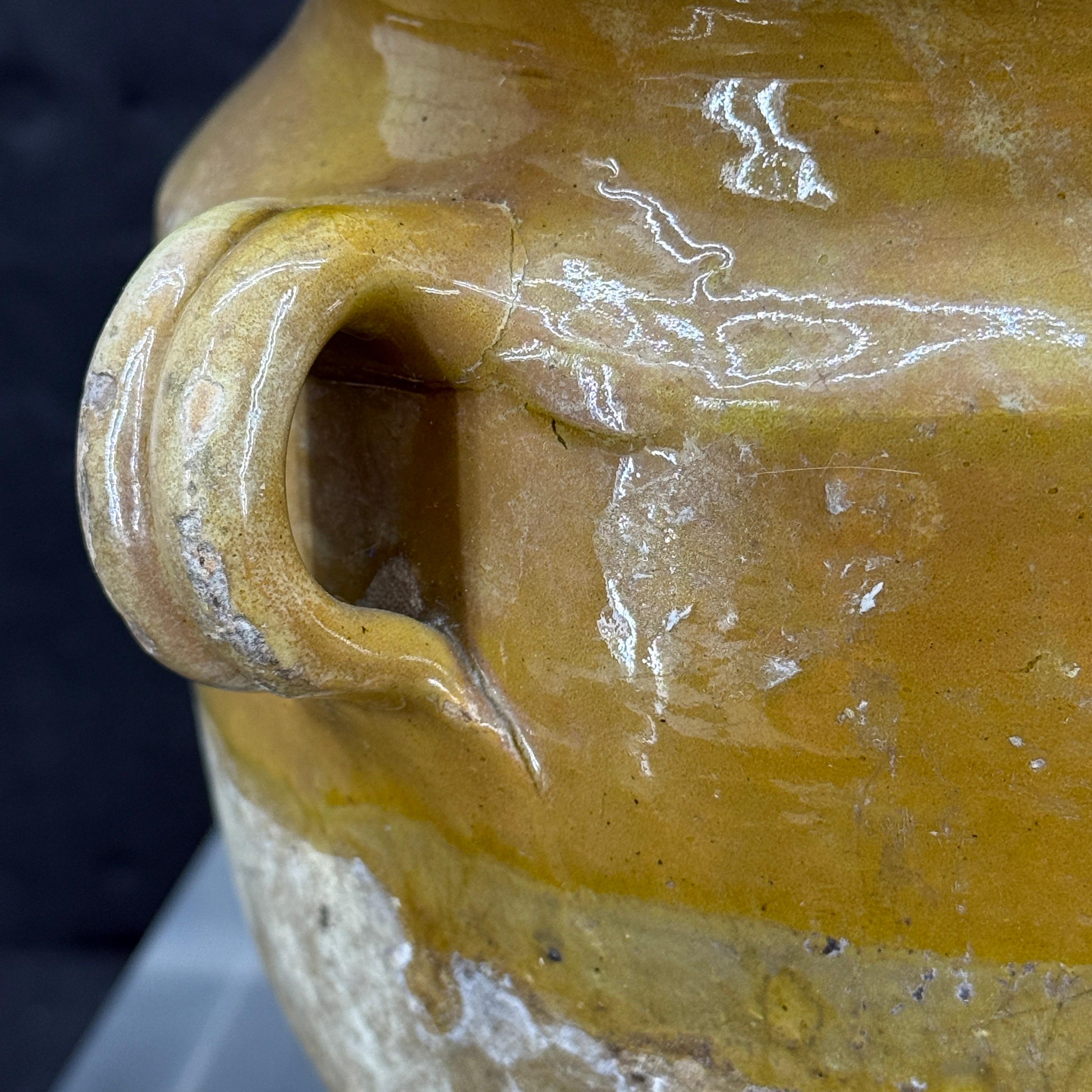 XIXe siècle Pot à confiture français émaillé du 19ème siècle en ocre jaune en vente