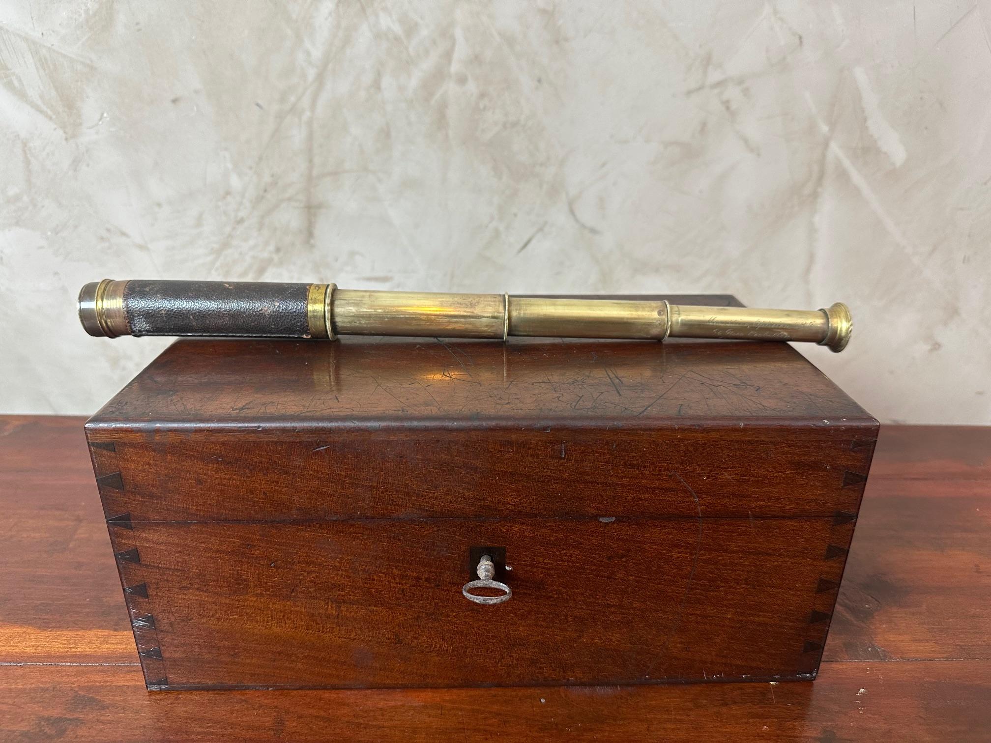 19th century French G.Oberhaueser Brass Achromatic Microscope in its wooden Boxe 12