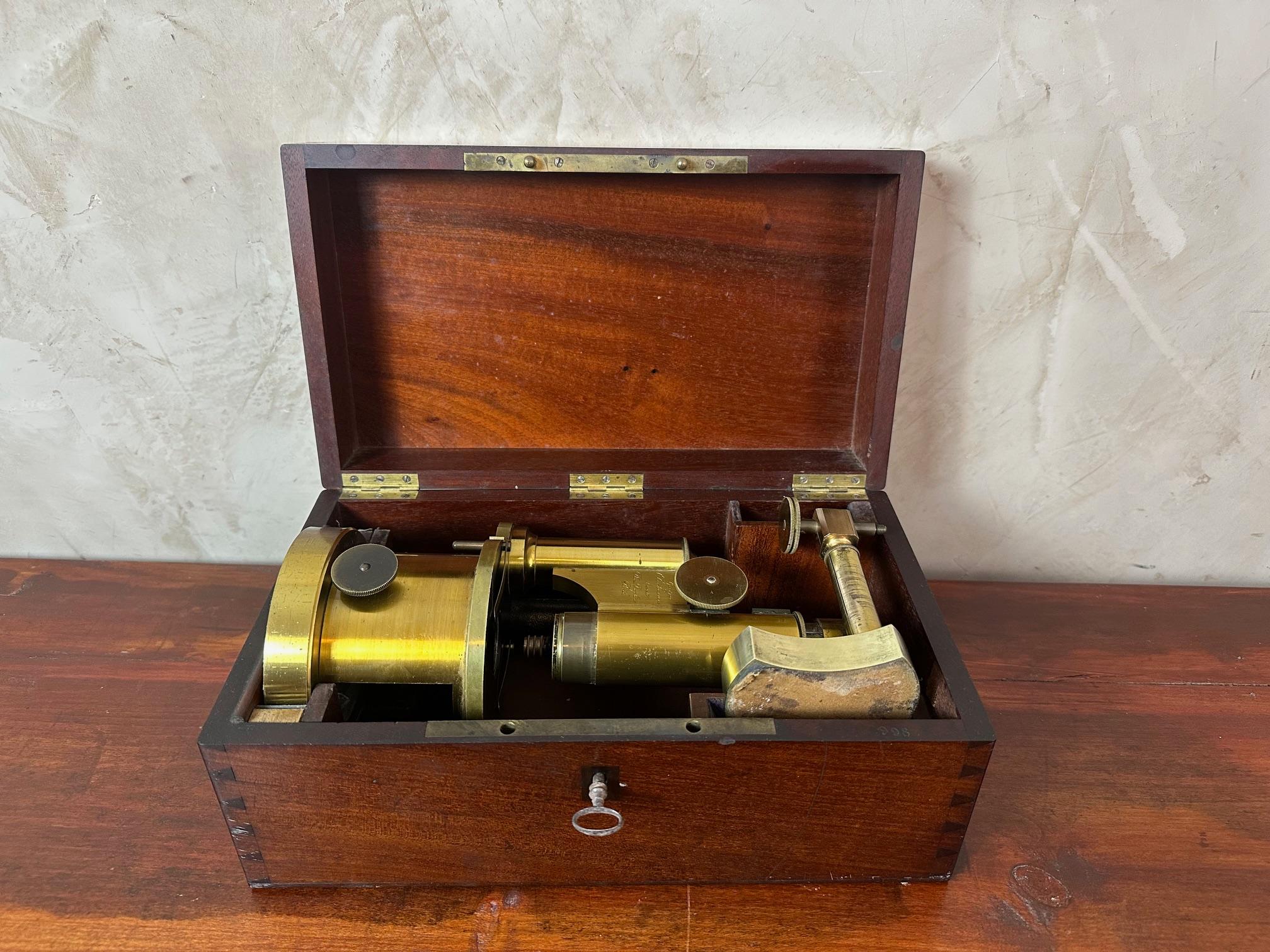 19th century French G.Oberhaueser Brass Achromatic Microscope in its wooden Boxe 14