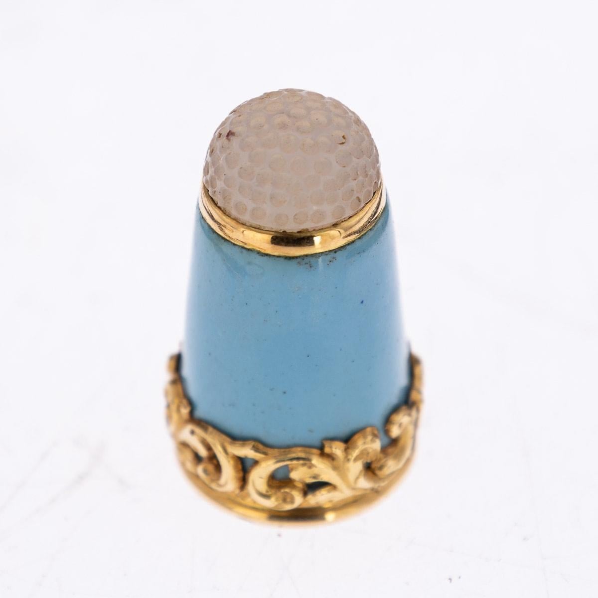 Etui français du 19ème siècle monté sur or et en nacre, c.1870 en vente 6