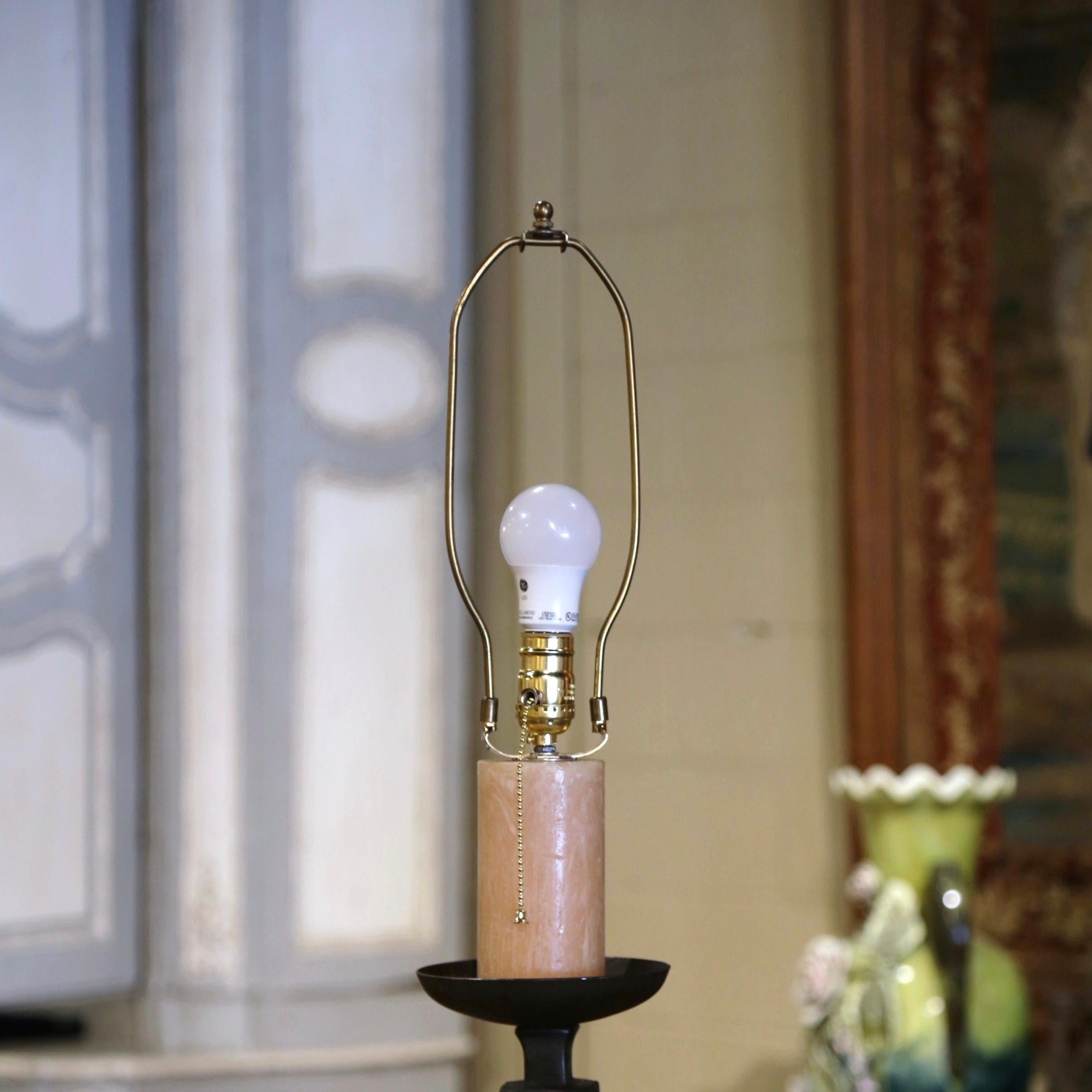 Gothique Lampadaire gothique français du 19e siècle en fer forgé noir en vente
