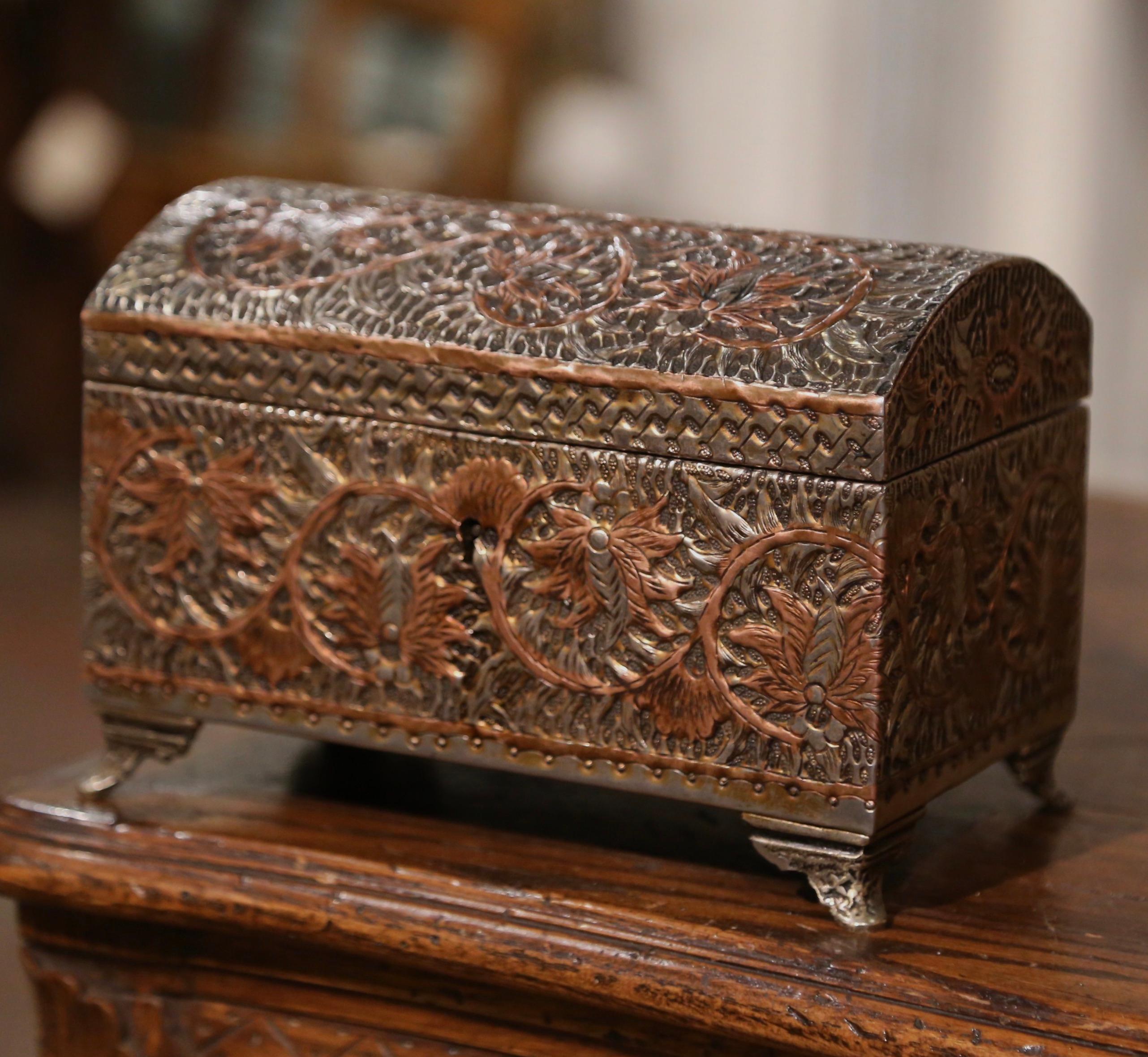 19th Century French Gothic Brass & Copper Jewelry Box with Repousse Leaf Motifs In Excellent Condition For Sale In Dallas, TX