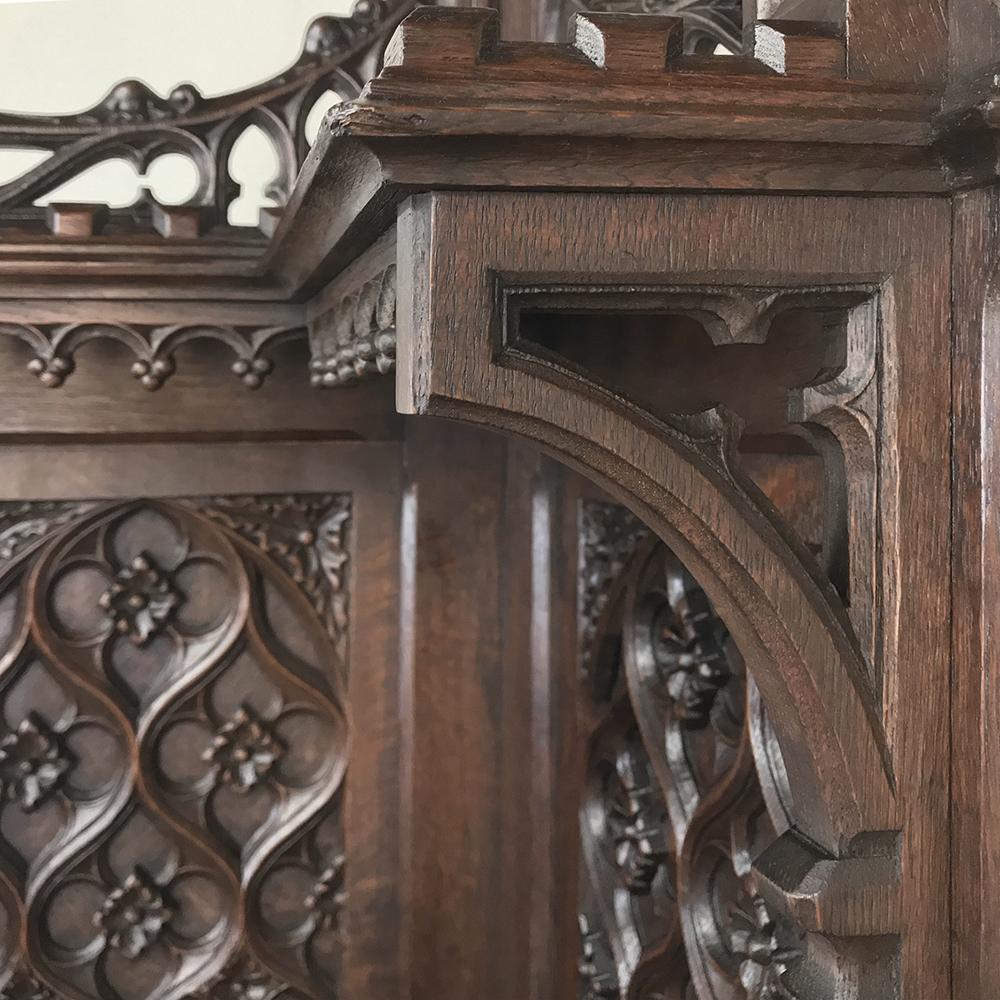 19th Century French Gothic Corner Cabinet In Good Condition In Dallas, TX