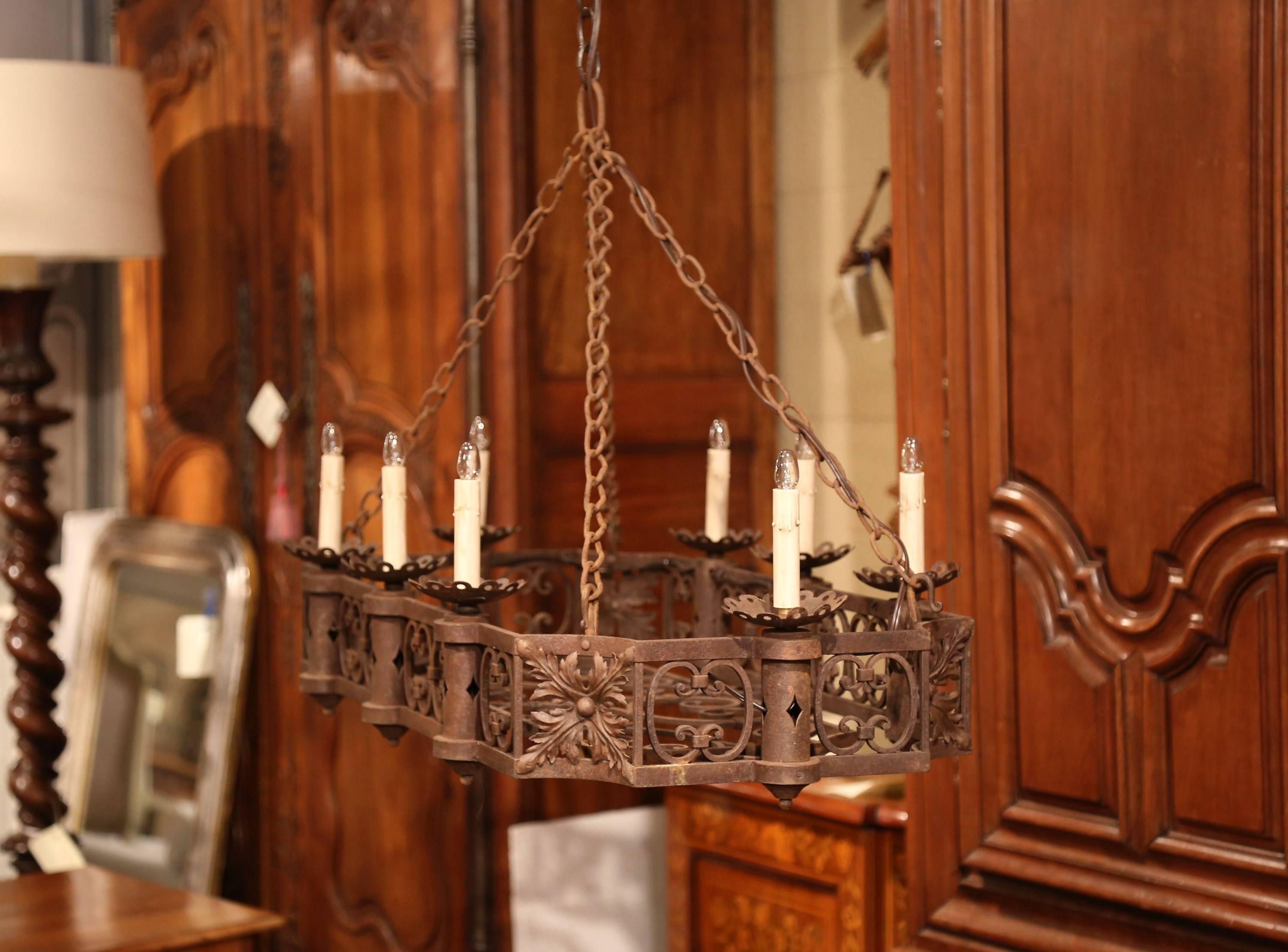 19th Century French Gothic Forged Iron Eight-Light Flat Bottom Island Chandelier 7
