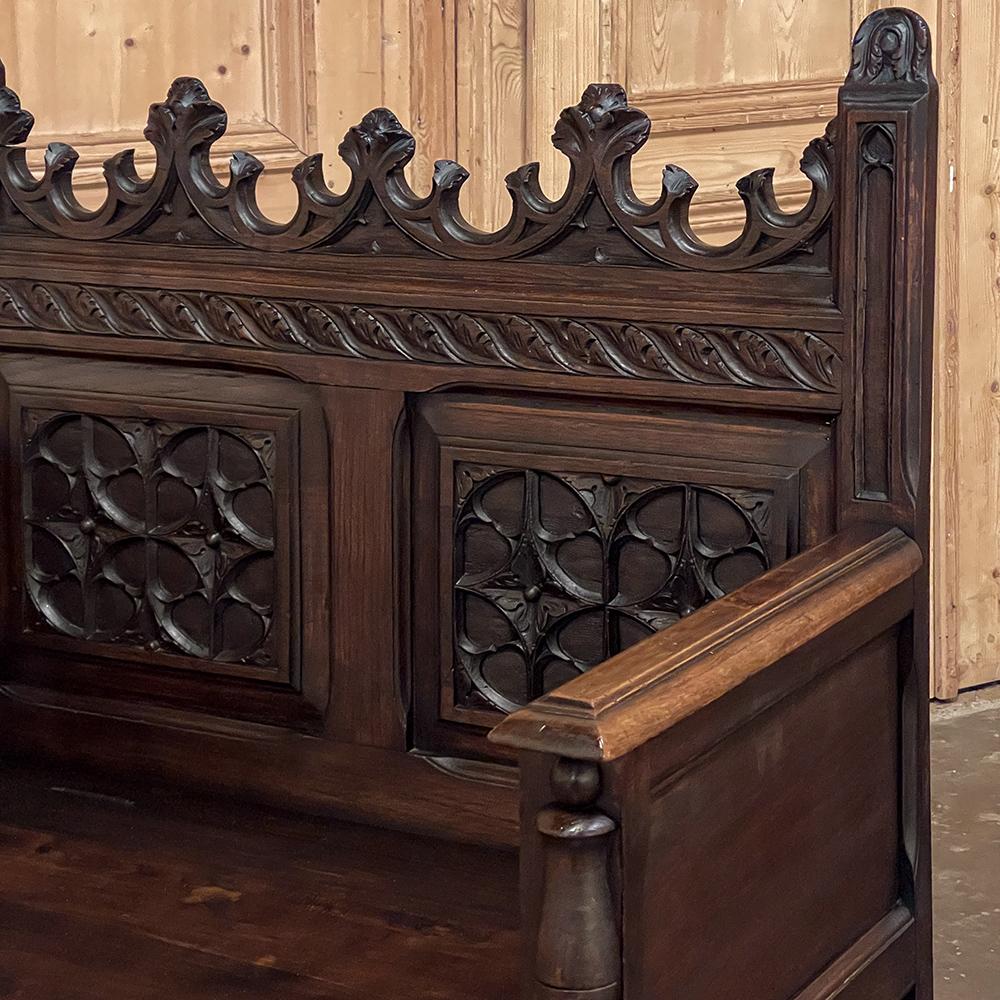 19th Century French Gothic Hall Bench, Caquetoire For Sale 4