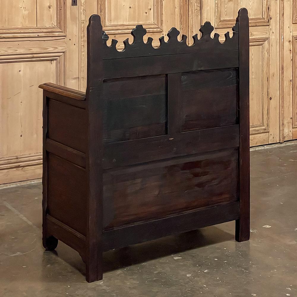 19th Century French Gothic Hall Bench, Caquetoire For Sale 9