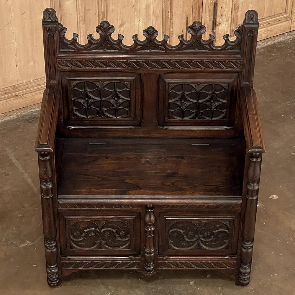 Hand-Carved 19th Century French Gothic Hall Bench, Caquetoire For Sale
