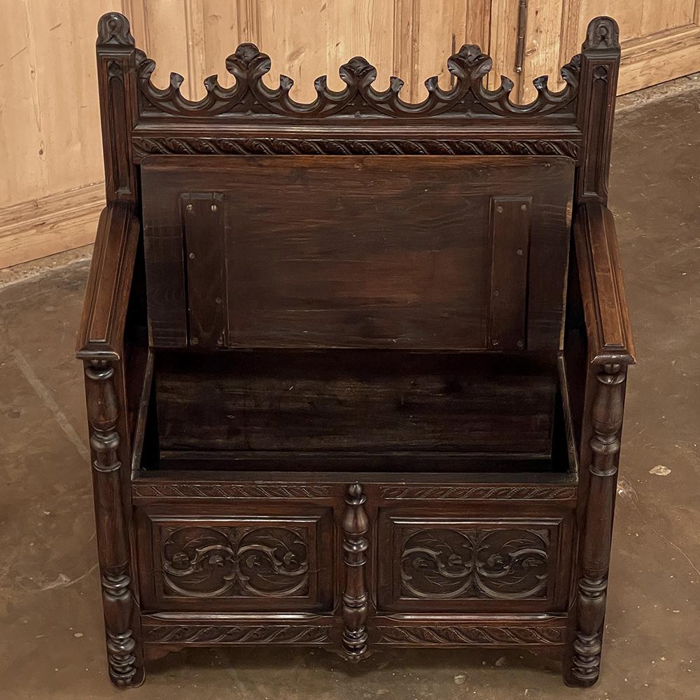 19th Century French Gothic Hall Bench, Caquetoire In Good Condition For Sale In Dallas, TX