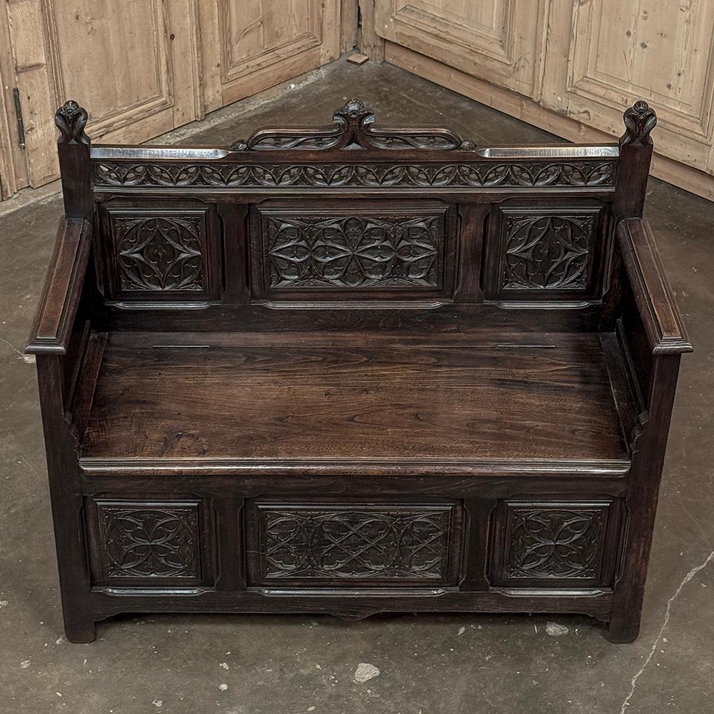 19th Century French Gothic Hall Bench en vente 4