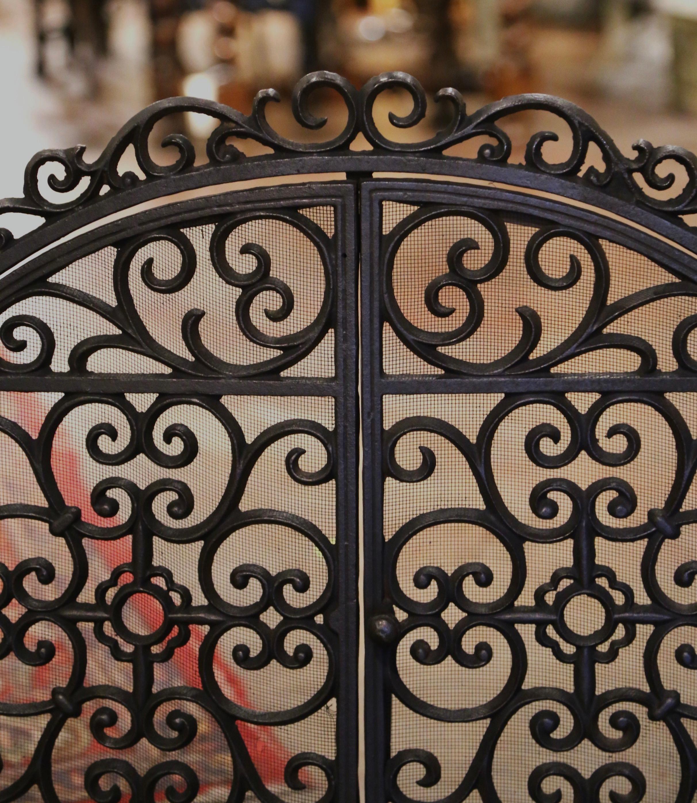 19th Century French Gothic Iron and Mesh Double-Door Fireplace Screen  In Excellent Condition For Sale In Dallas, TX