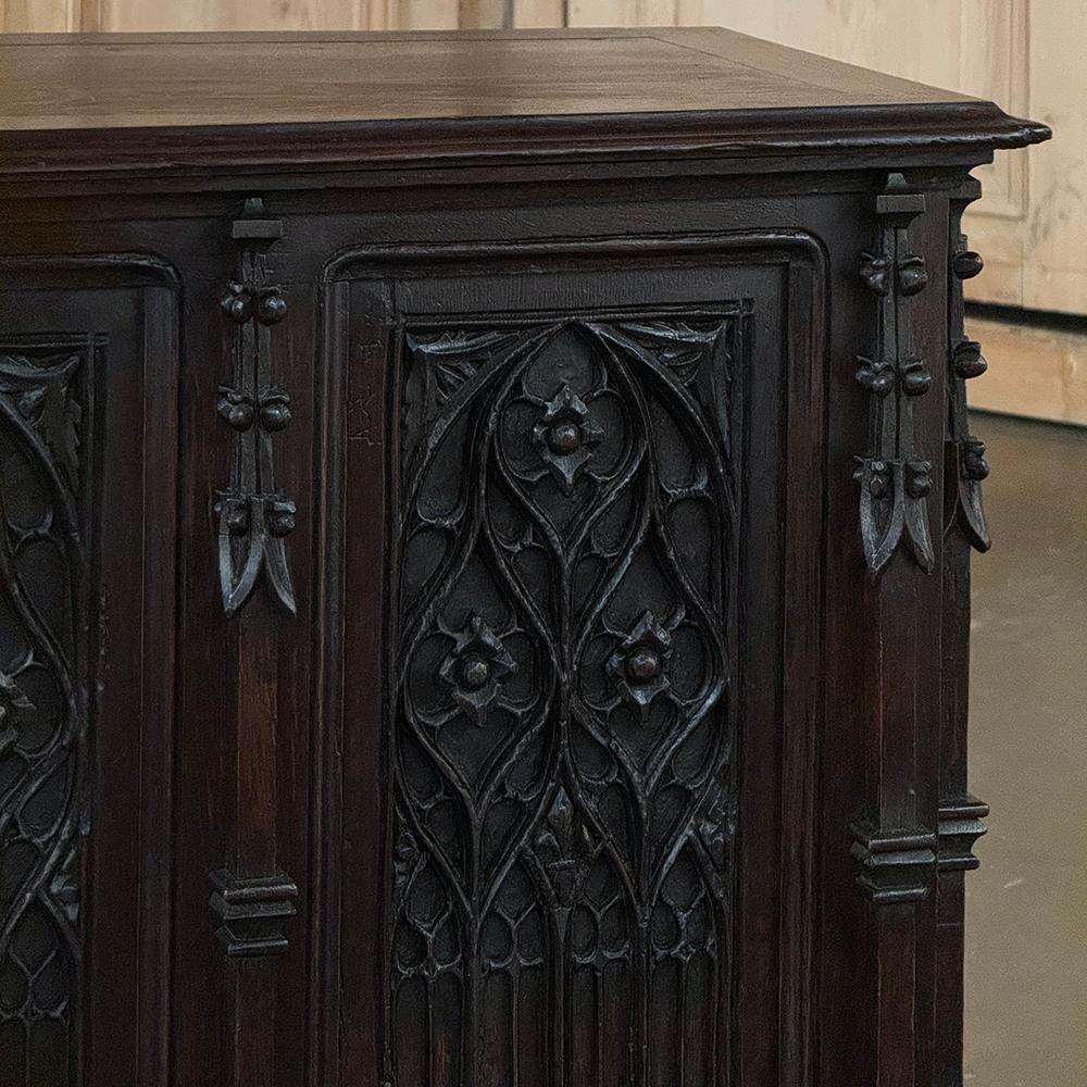 Baule gotico francese del XIX secolo ~ Cassapanca per coperte in vendita 3