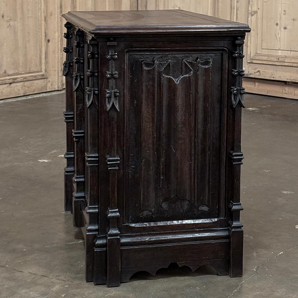Baule gotico francese del XIX secolo ~ Cassapanca per coperte in vendita 10