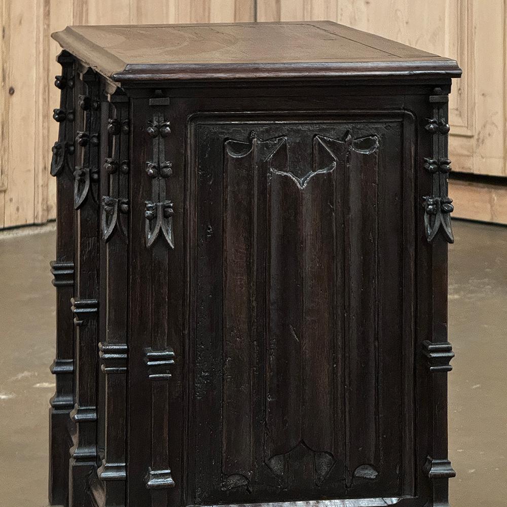 Baule gotico francese del XIX secolo ~ Cassapanca per coperte in vendita 11