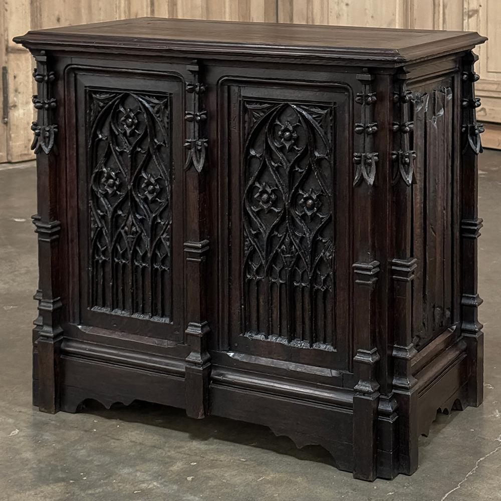 Hand-Carved 19th Century French Gothic Petite Trunk ~ Blanket Chest  For Sale