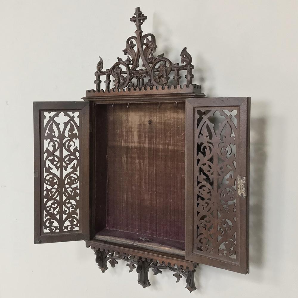 19th Century French Gothic Reliquary Cabinet In Good Condition In Dallas, TX