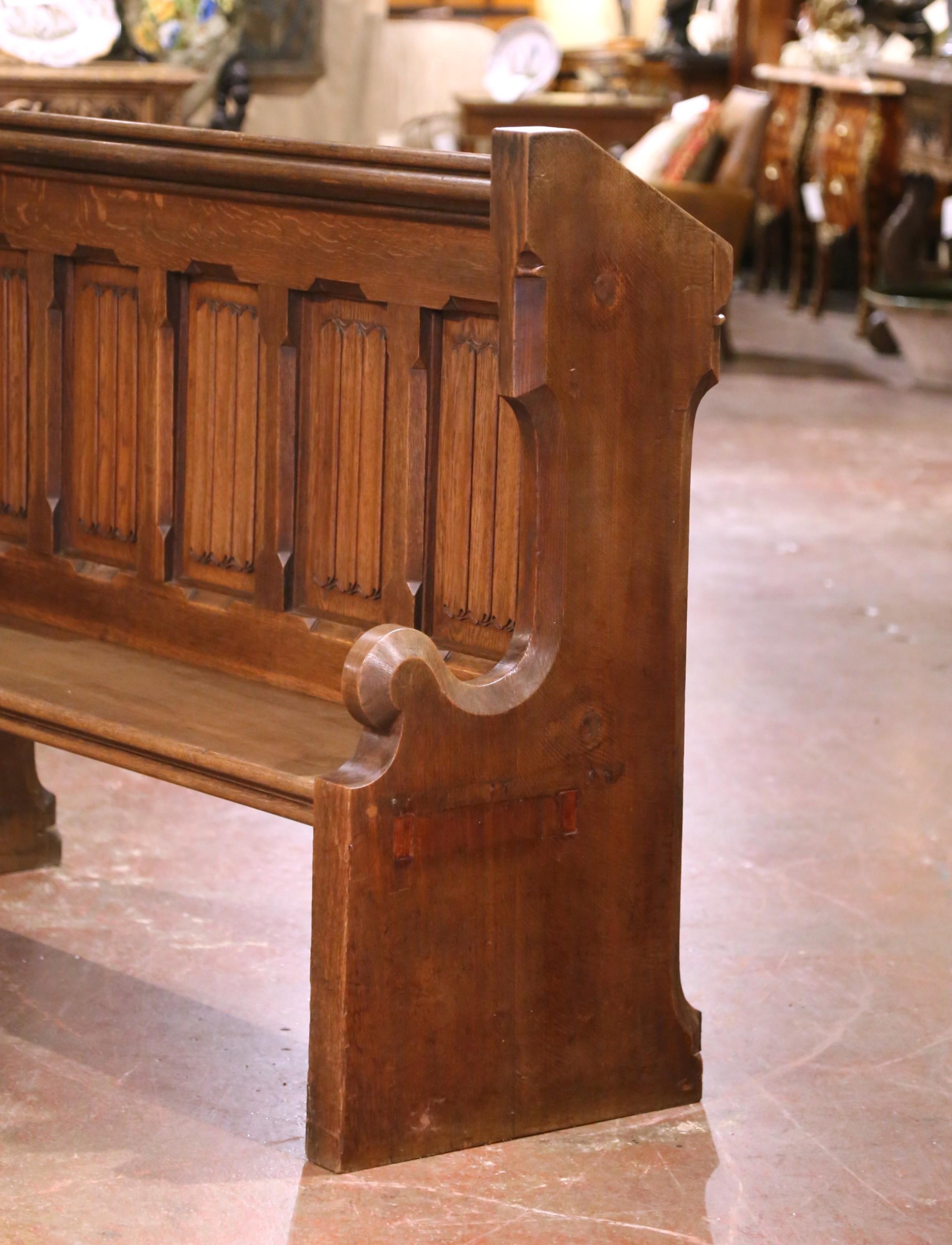 Néo-gothique Banc d'église en chêne sculpté de style néo-gothique français du 19e siècle en vente