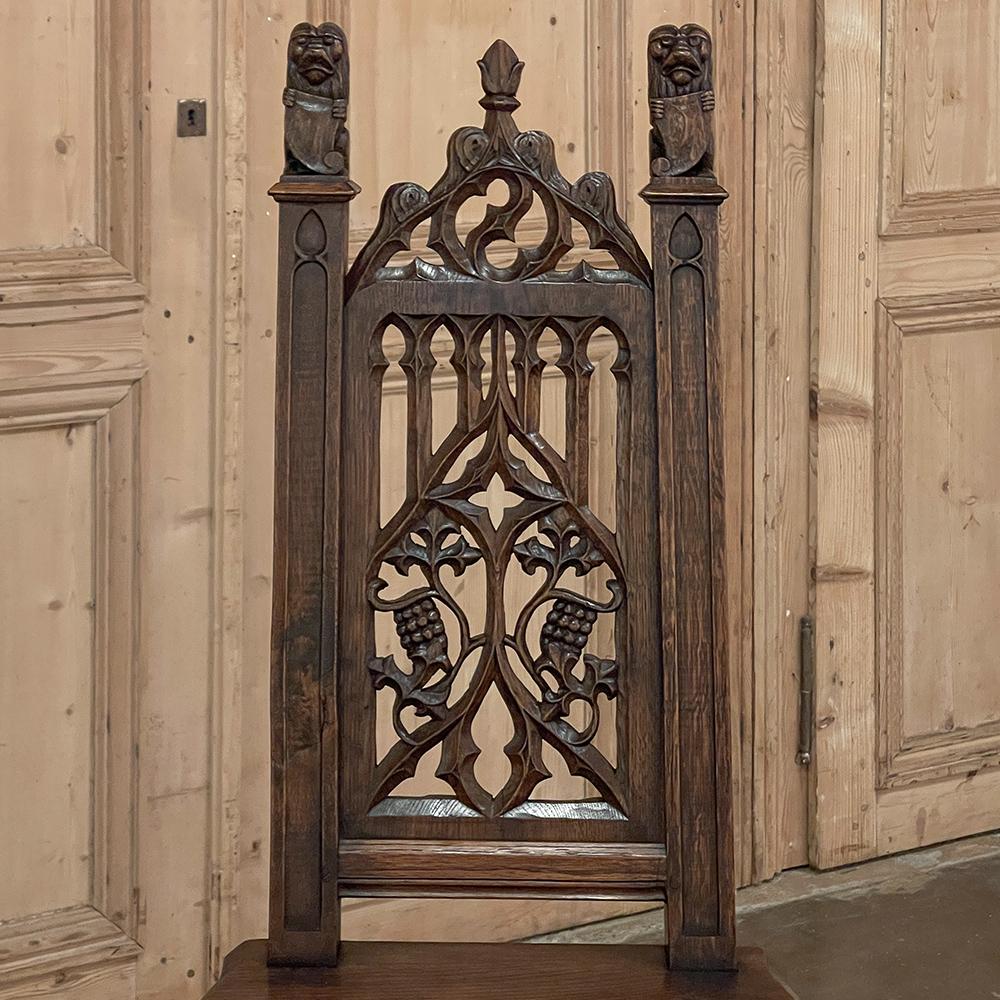 Französischer Gotik-Stuhl des 19. Jahrhunderts im Angebot 3