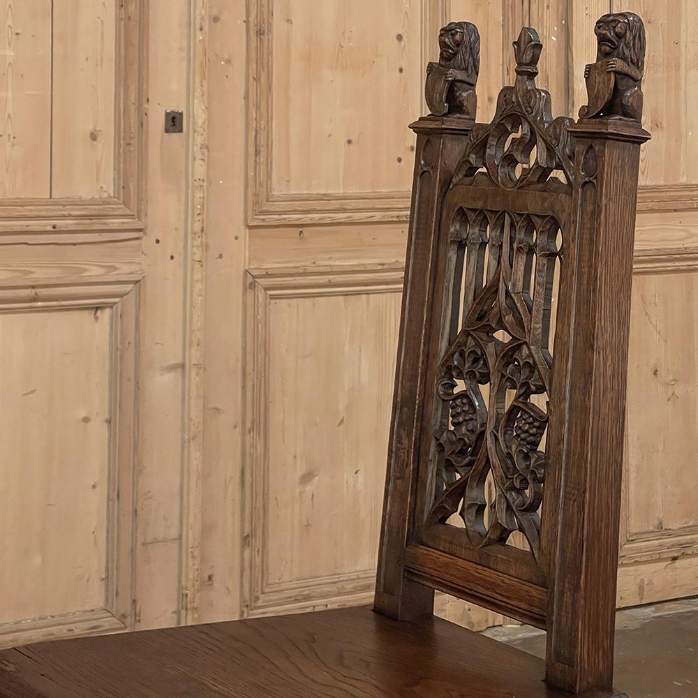 Französischer Gotik-Stuhl des 19. Jahrhunderts im Angebot 5