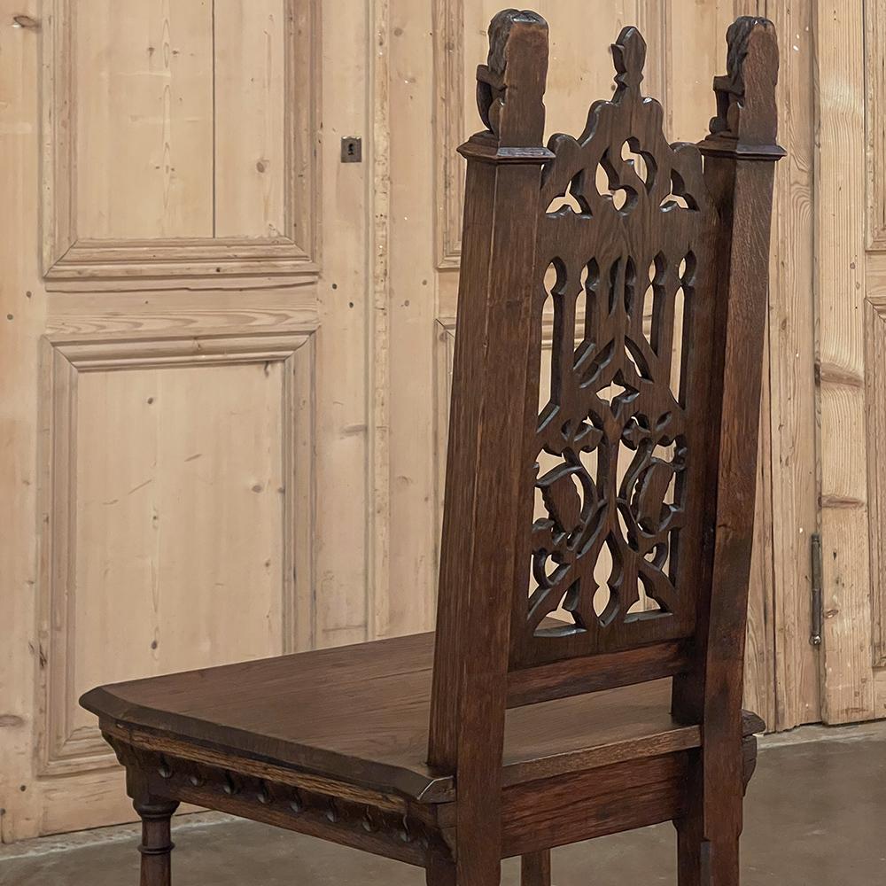 Chaise néo-gothique française du XIXe siècle en vente 9