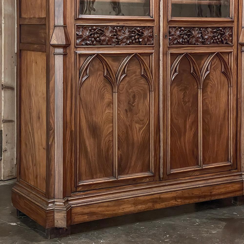 19th Century French Gothic Revival Walnut Bookcase ~ Bibliotheque For Sale 6