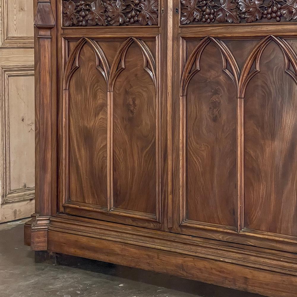 19th Century French Gothic Revival Walnut Bookcase ~ Bibliotheque For Sale 14