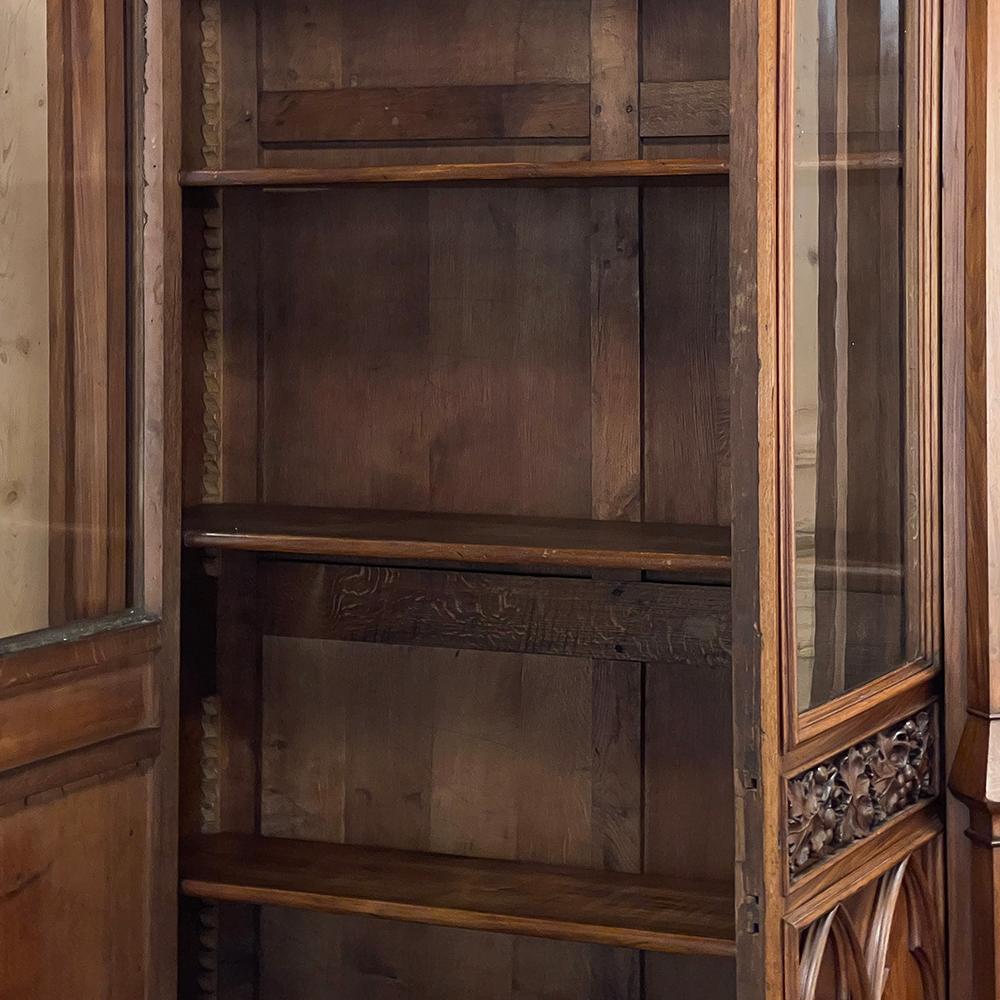 19th Century French Gothic Revival Walnut Bookcase ~ Bibliotheque For Sale 1
