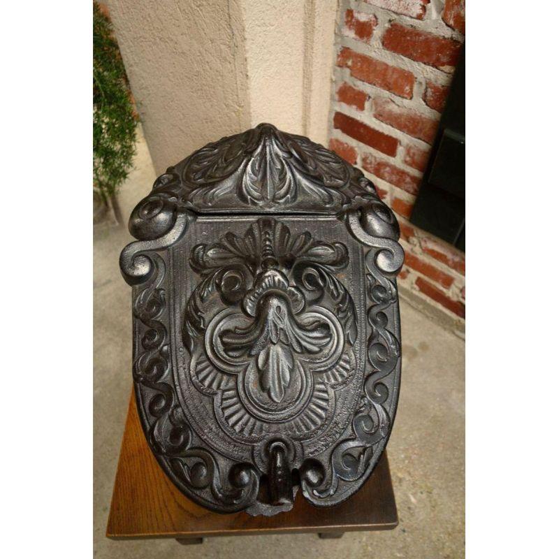 19th Century French Gothic Victorian Cast Iron Fireplace Coal Hod Garden Planter In Good Condition In Shreveport, LA