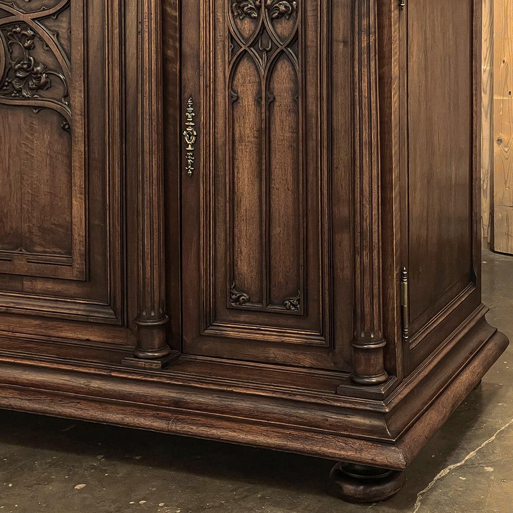 19th Century French Gothic Walnut Buffet For Sale 10
