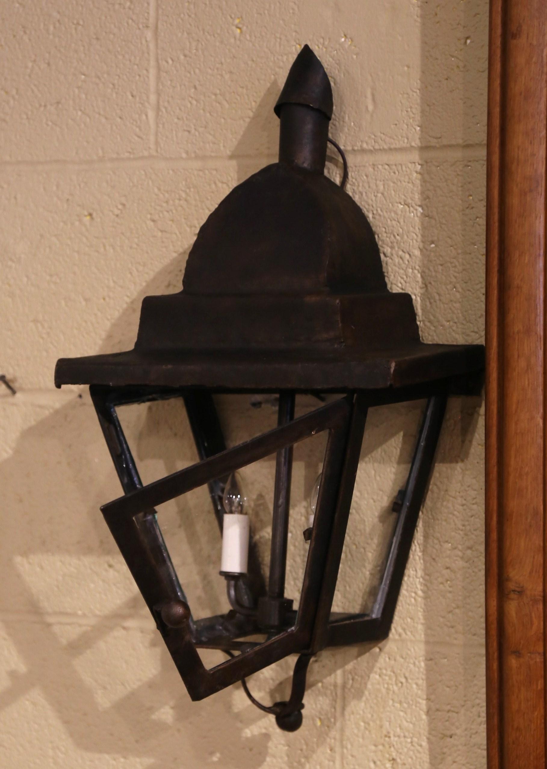  19th Century French Gothic Wrought Iron Two-Light Lanterns Sconces, Set of 4 For Sale 3