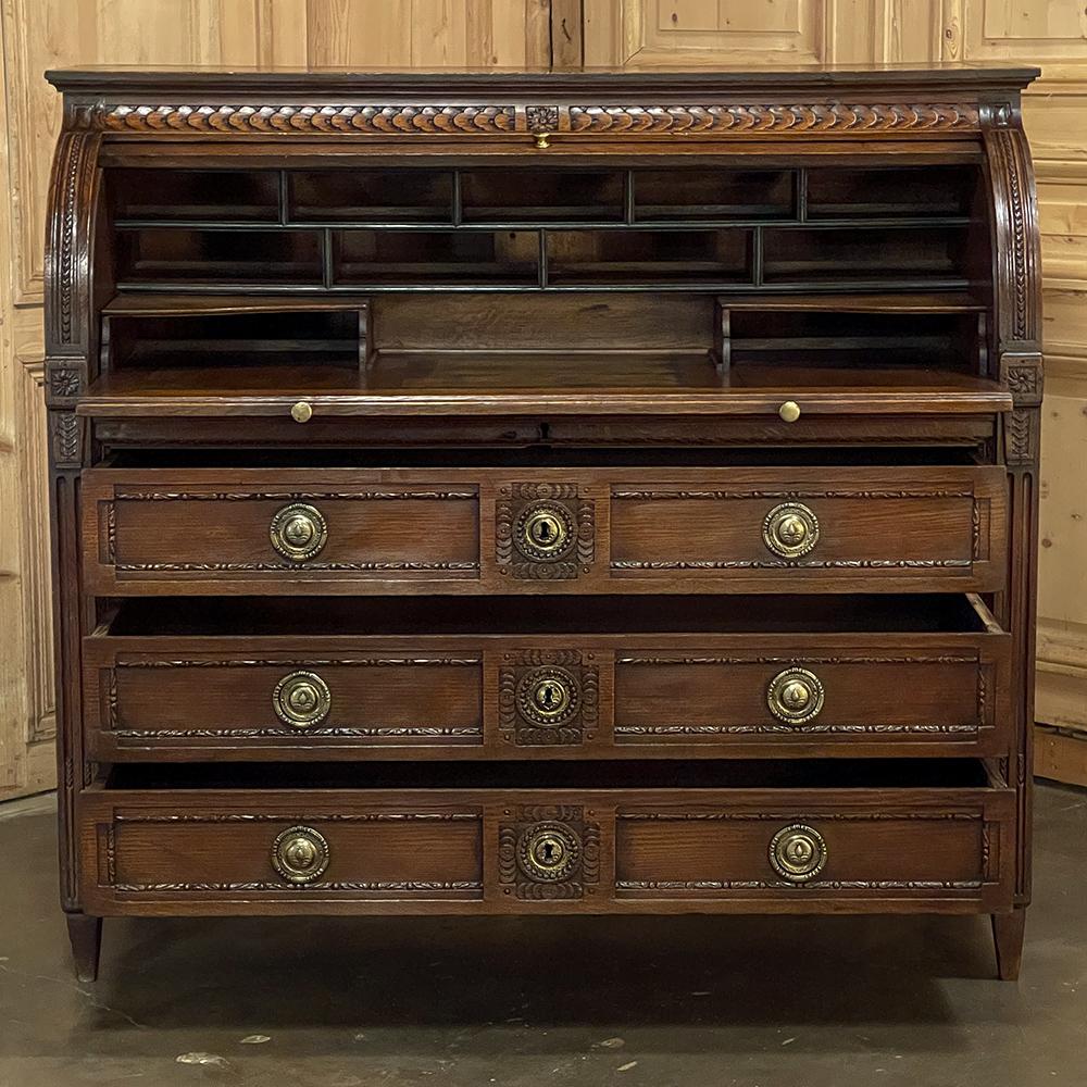 19th Century French Grand Louis XVI Cylinder Desk For Sale 1