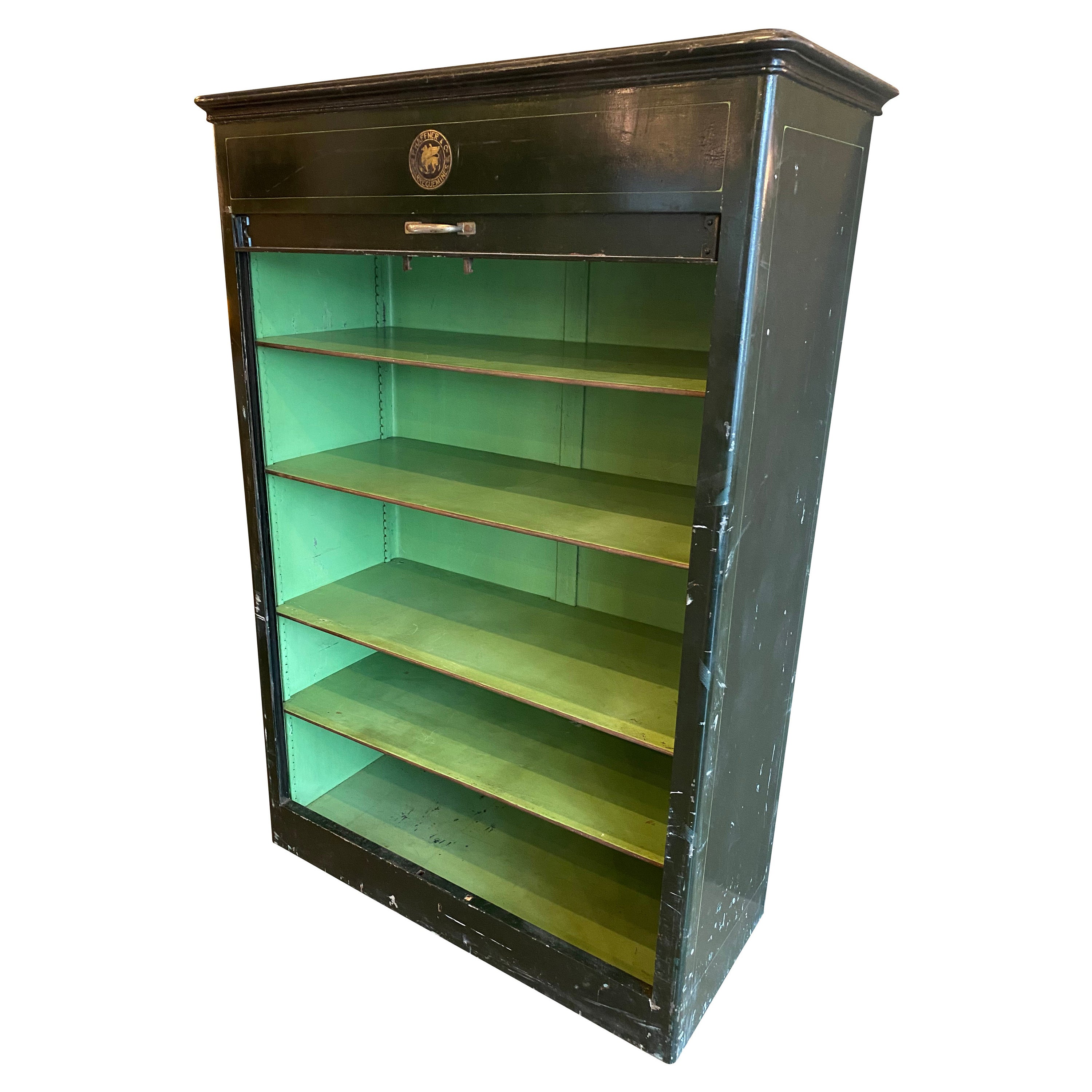 Meuble de rangement vert français du 19ème siècle avec porte à tambour de P. Haffner en vente